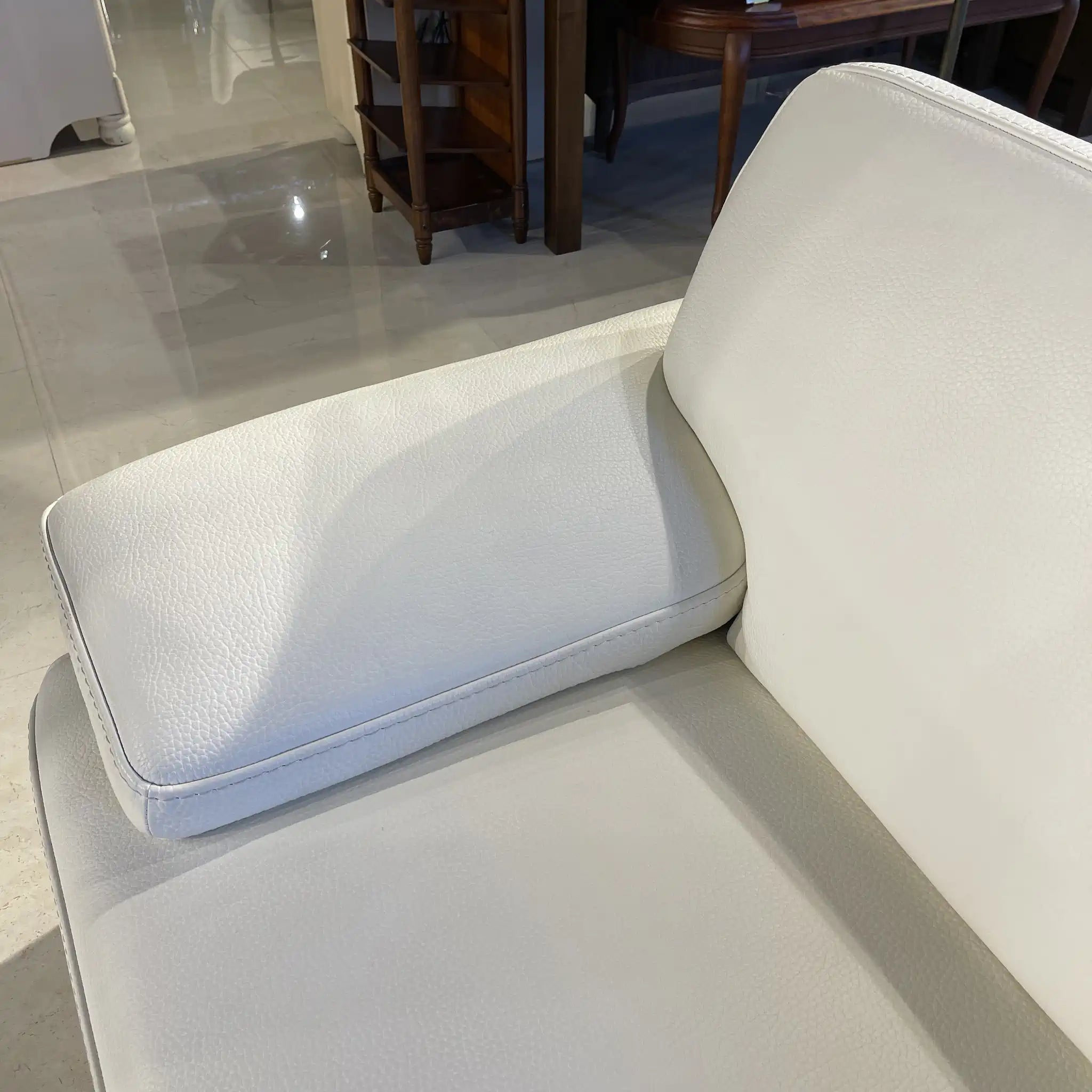 【リユース】 レザーソファ / KELVIN GIORMANI(ケルビン ジョルマーニ) / 本革 / ヨーロッパ