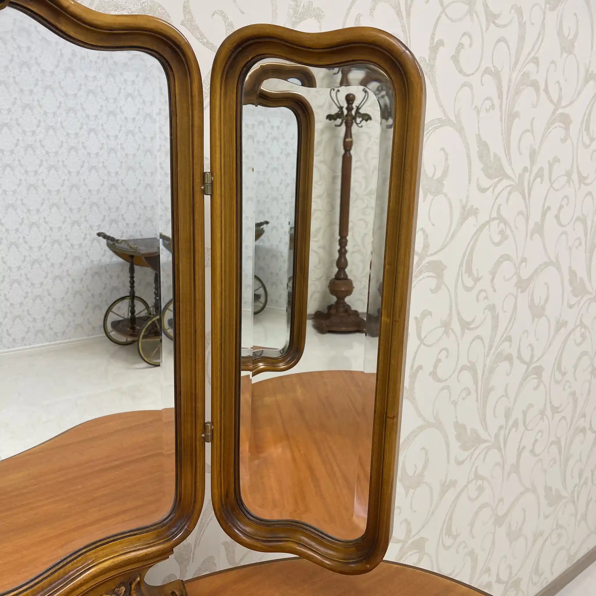 【リユース】 ドレッサー