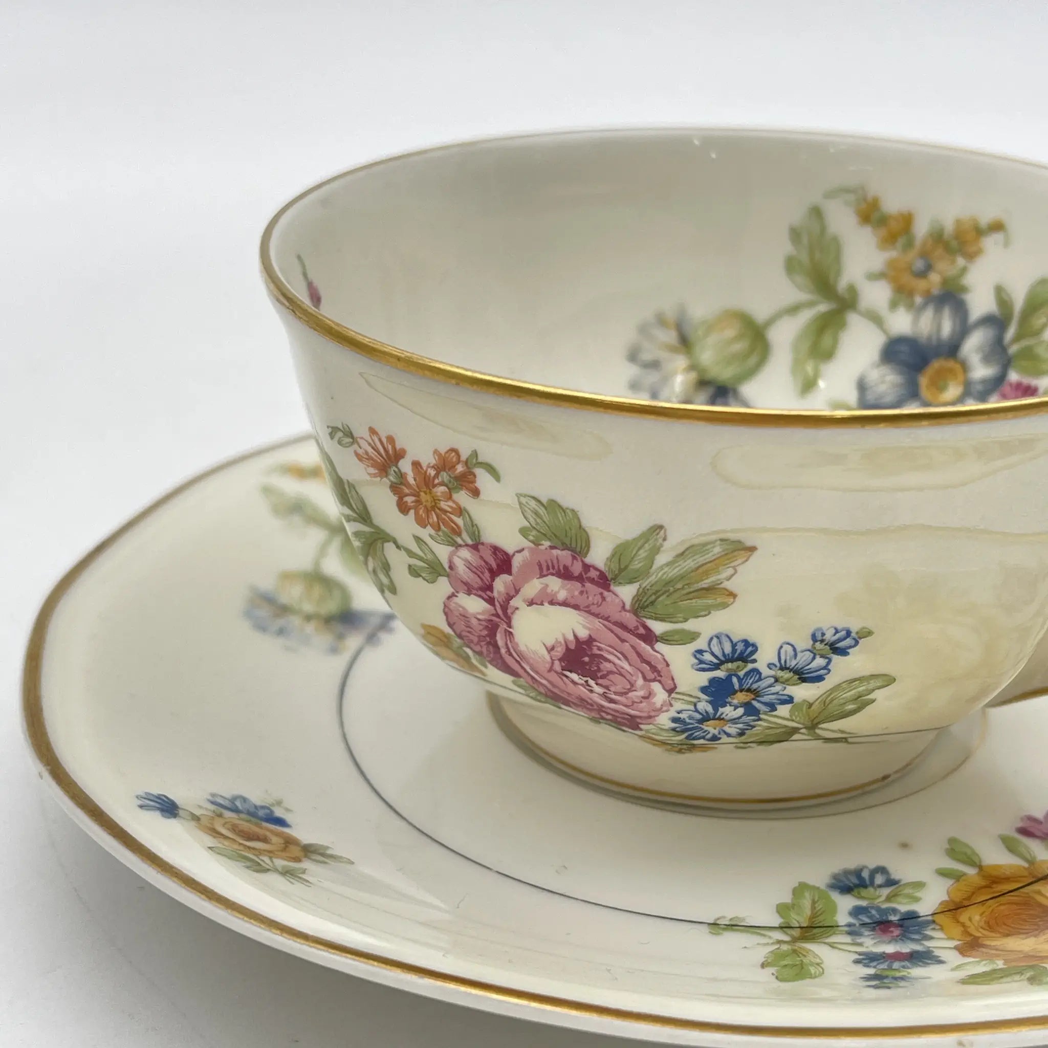 【古董】茶杯&茶托2p / Theodore Haviland(西奥多阿比兰)/ Nosegay /估计20c早中期/瓷器/法国/花束,金色