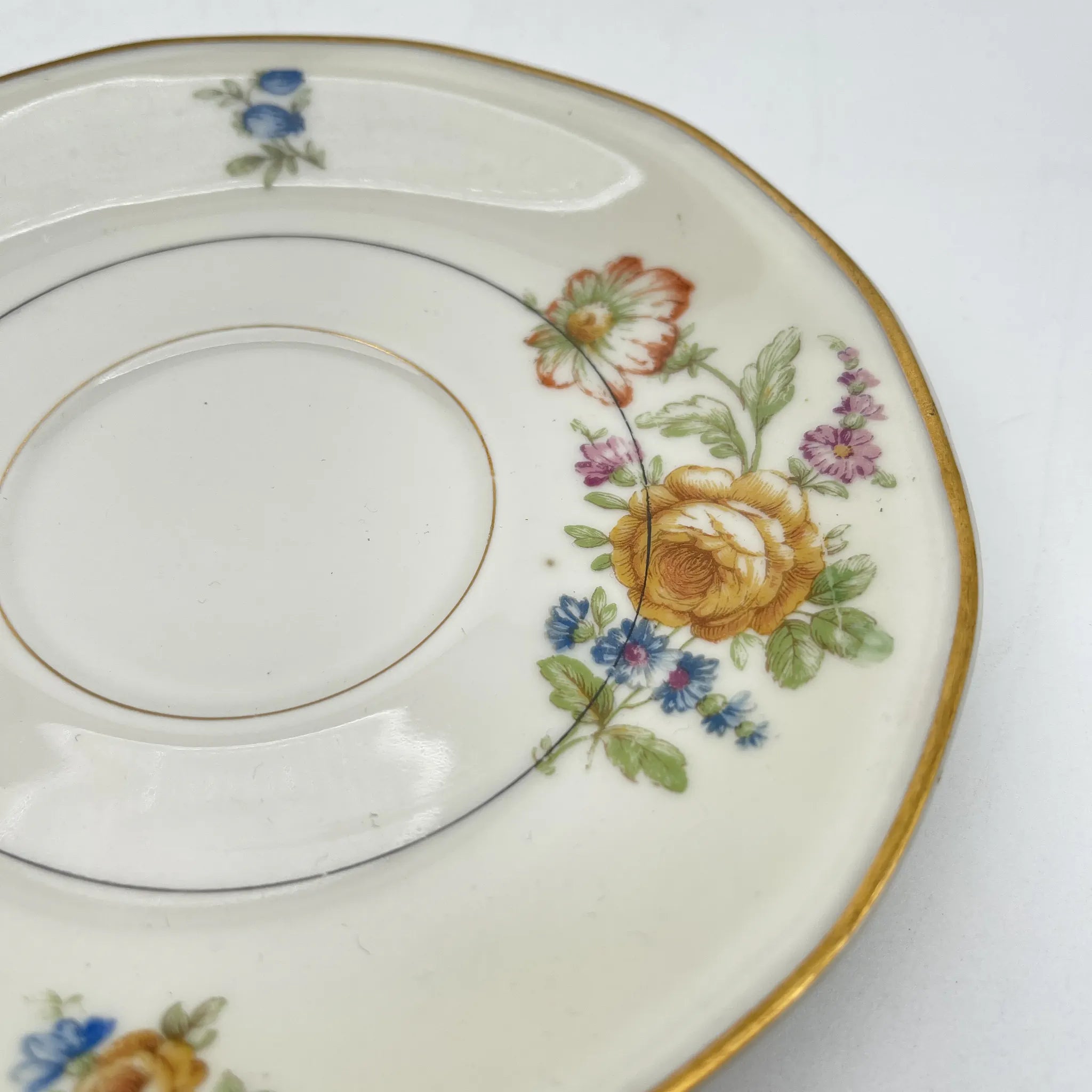 【古董】茶杯&茶托2p / Theodore Haviland(西奥多阿比兰)/ Nosegay /估计20c早中期/瓷器/法国/花束,金色