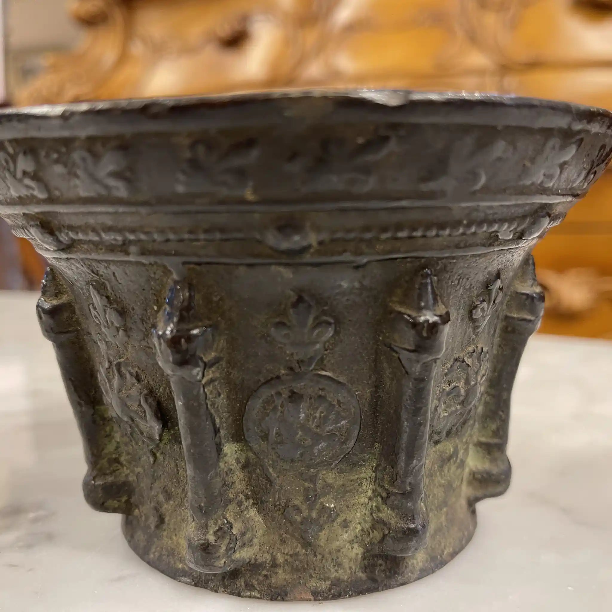 Antique bronze pot / 18th century (estimated) / Bronze / France / Directly imported from France