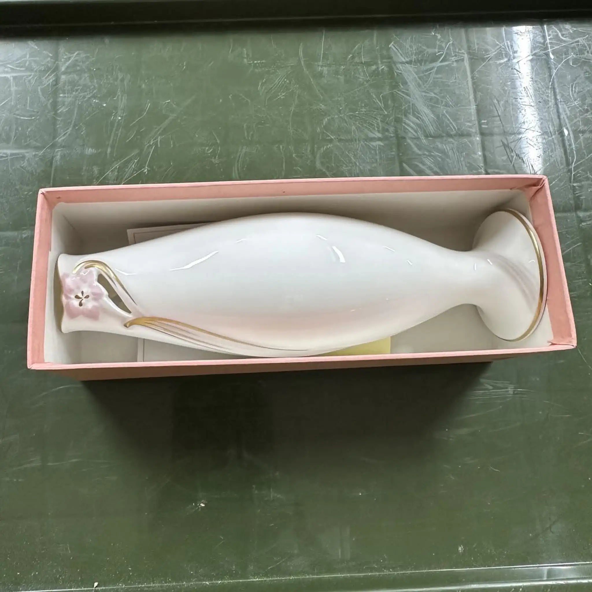 【リユース】 一輪挿し / NARUMI(ナルミ) / ギフトギャラリーシリーズ / Bone China / 日本 / 未使用 / 箱付き