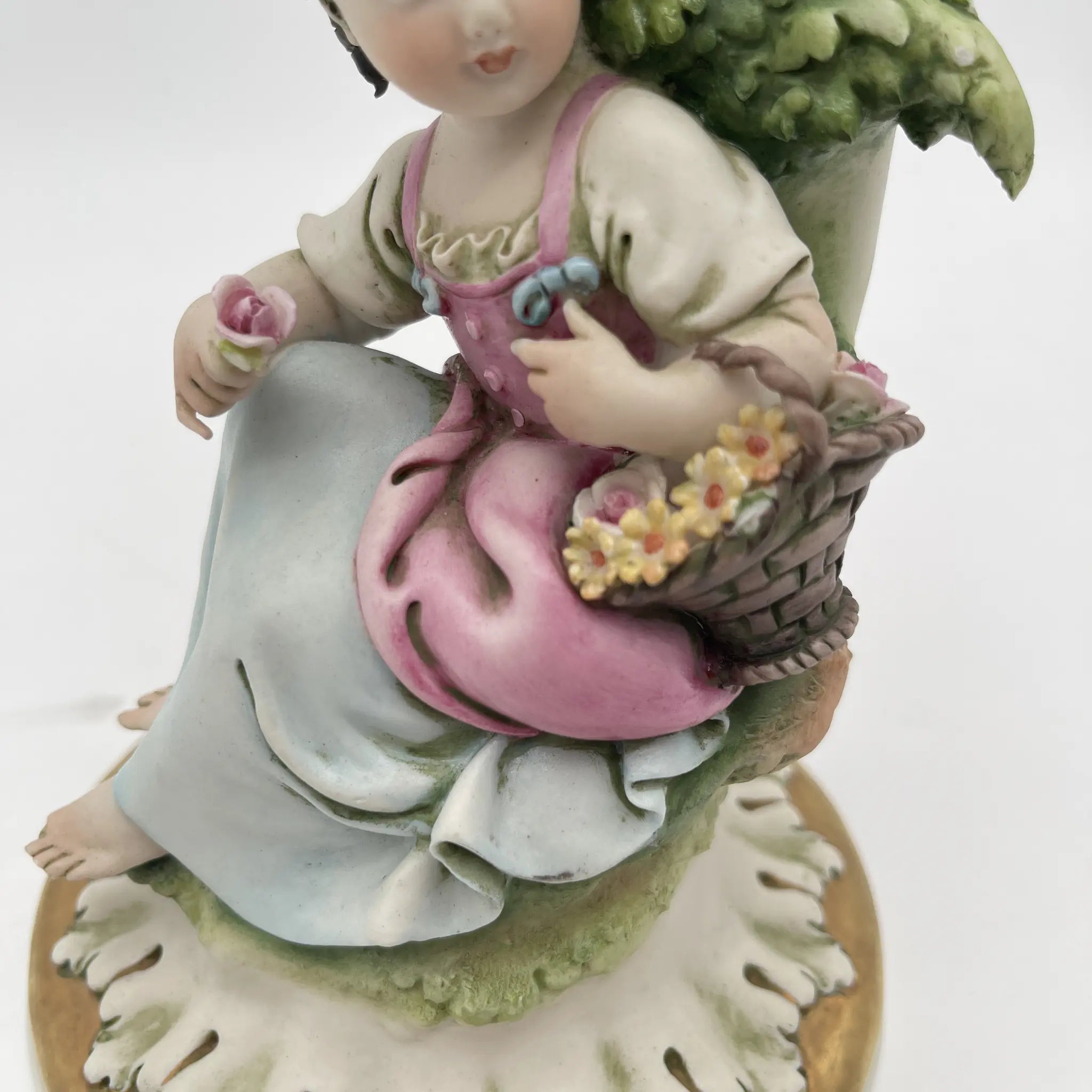 【アンティーク】 ろうそく立て / 1950-1970年代(推定) / 磁器 / イタリア / アカンサス台座