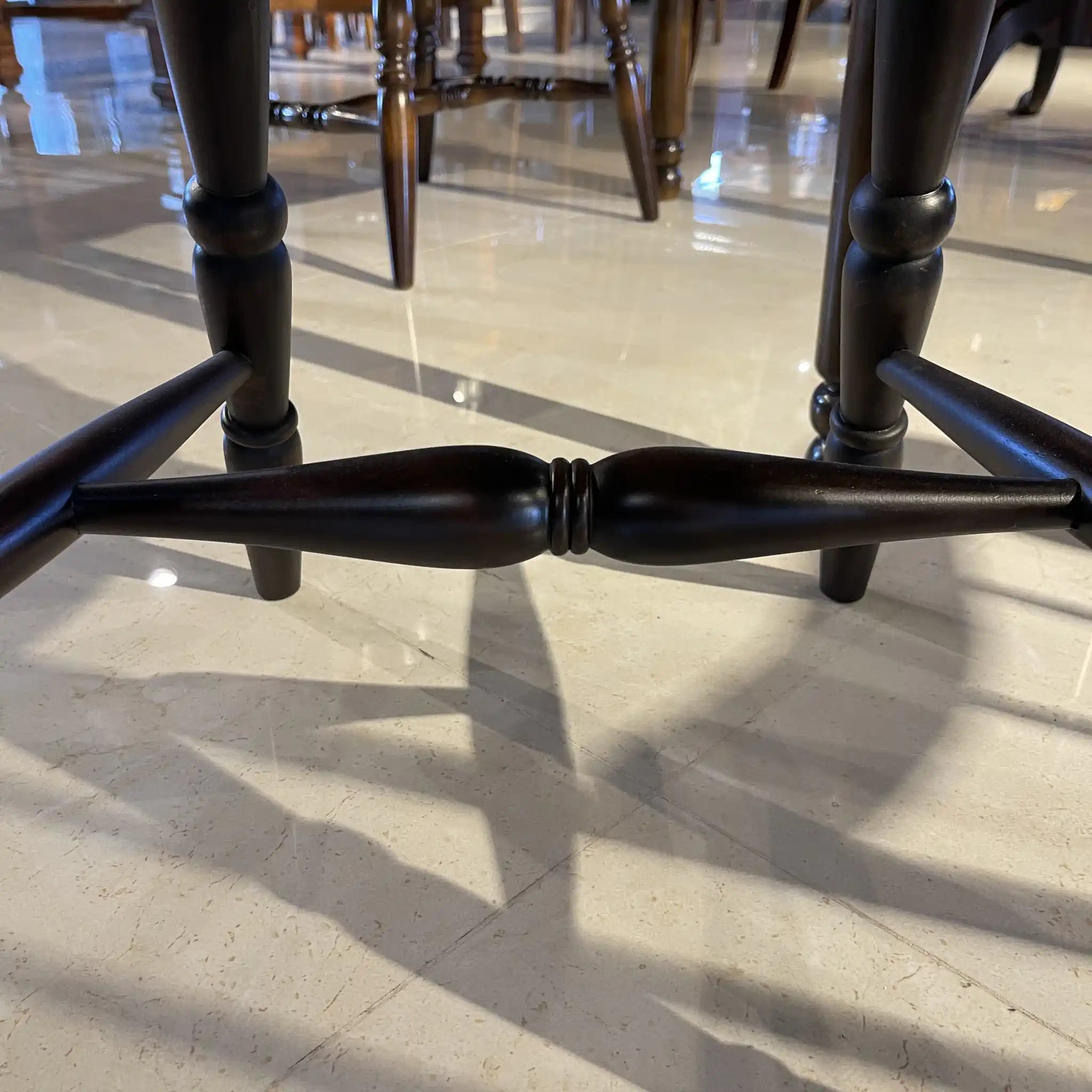 【リユース】 ウィンザーチェア / 北海道民芸家具 / カバ材 / 日本 / 樺材無垢,多層塗り仕上げ,座繰り加工