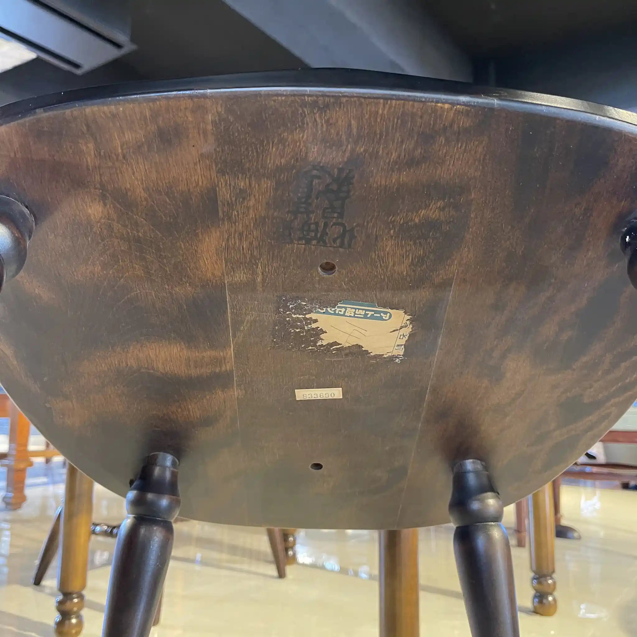 【リユース】 ウィンザーチェア / 北海道民芸家具 / カバ材 / 日本 / 樺材無垢,多層塗り仕上げ,座繰り加工