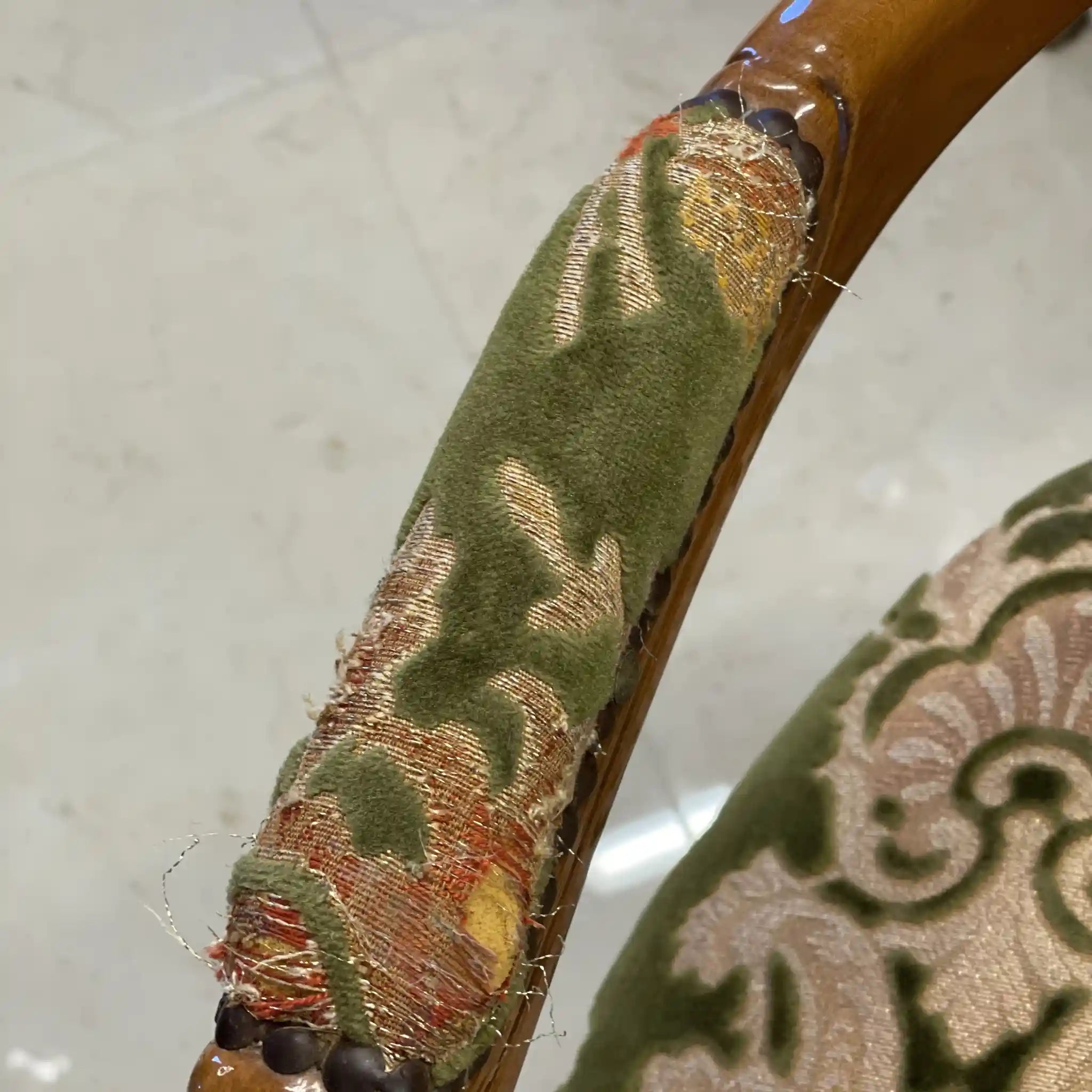 【リユース】 アンティーク調アームチェア / イタリア / 金華山織り