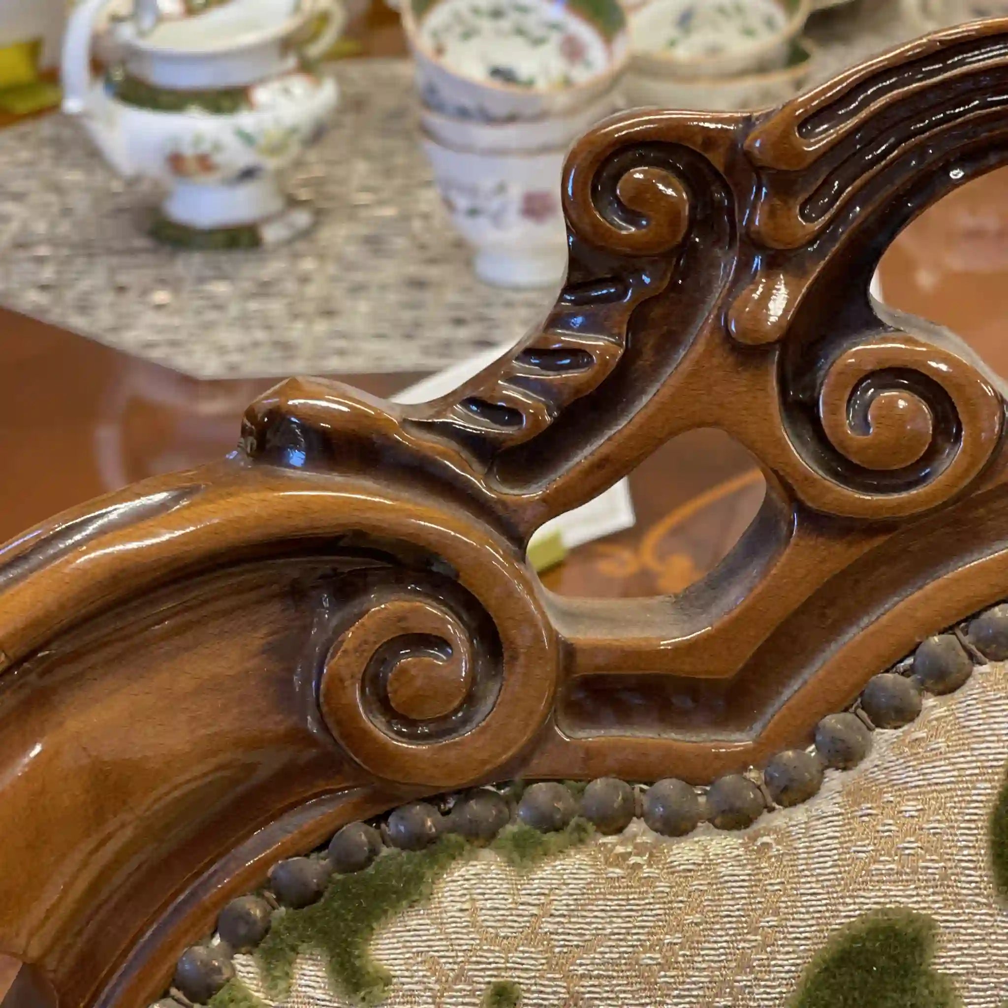 【リユース】 アンティーク調アームチェア / イタリア / 金華山織り