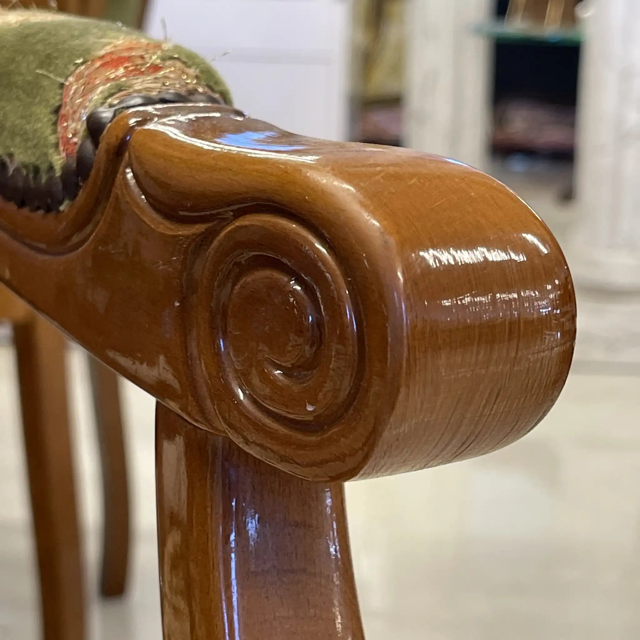 【リユース】 アンティーク調アームチェア / イタリア / 金華山織り