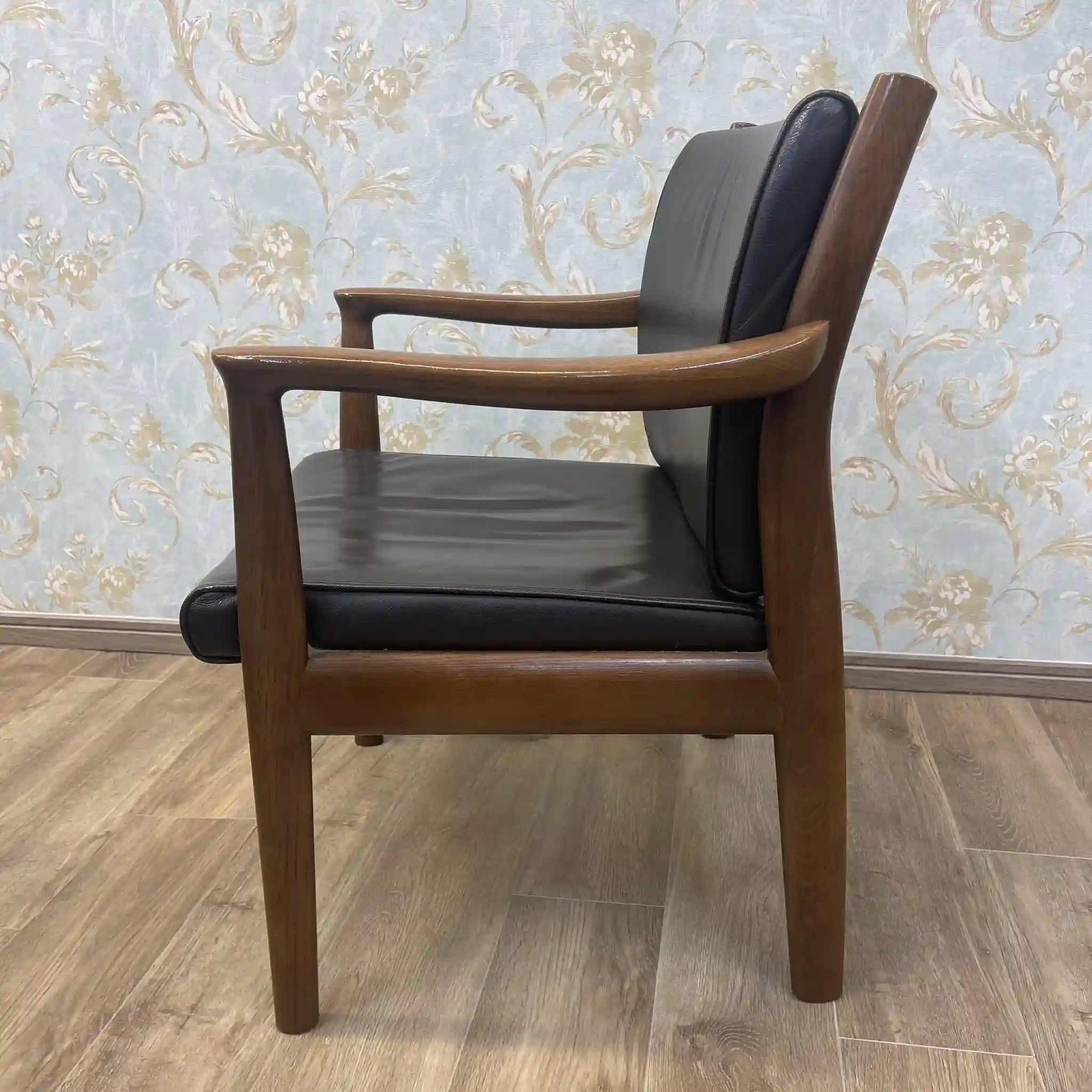 【リユース】 ダイニングセット / 日進木工 / PARAS / 1960年代以降 / オーク / 日本 / 曲木技術,シームレスデザイン,本革仕様