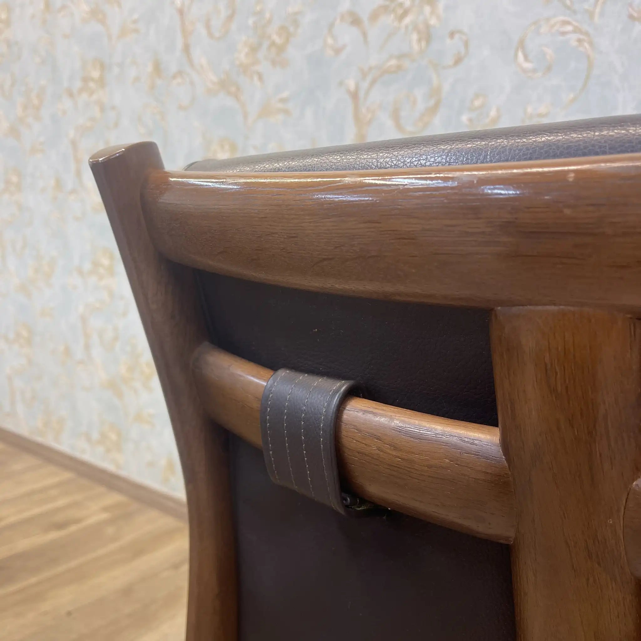 【リユース】 ダイニングセット / 日進木工 / PARAS / 1960年代以降 / オーク / 日本 / 曲木技術,シームレスデザイン,本革仕様