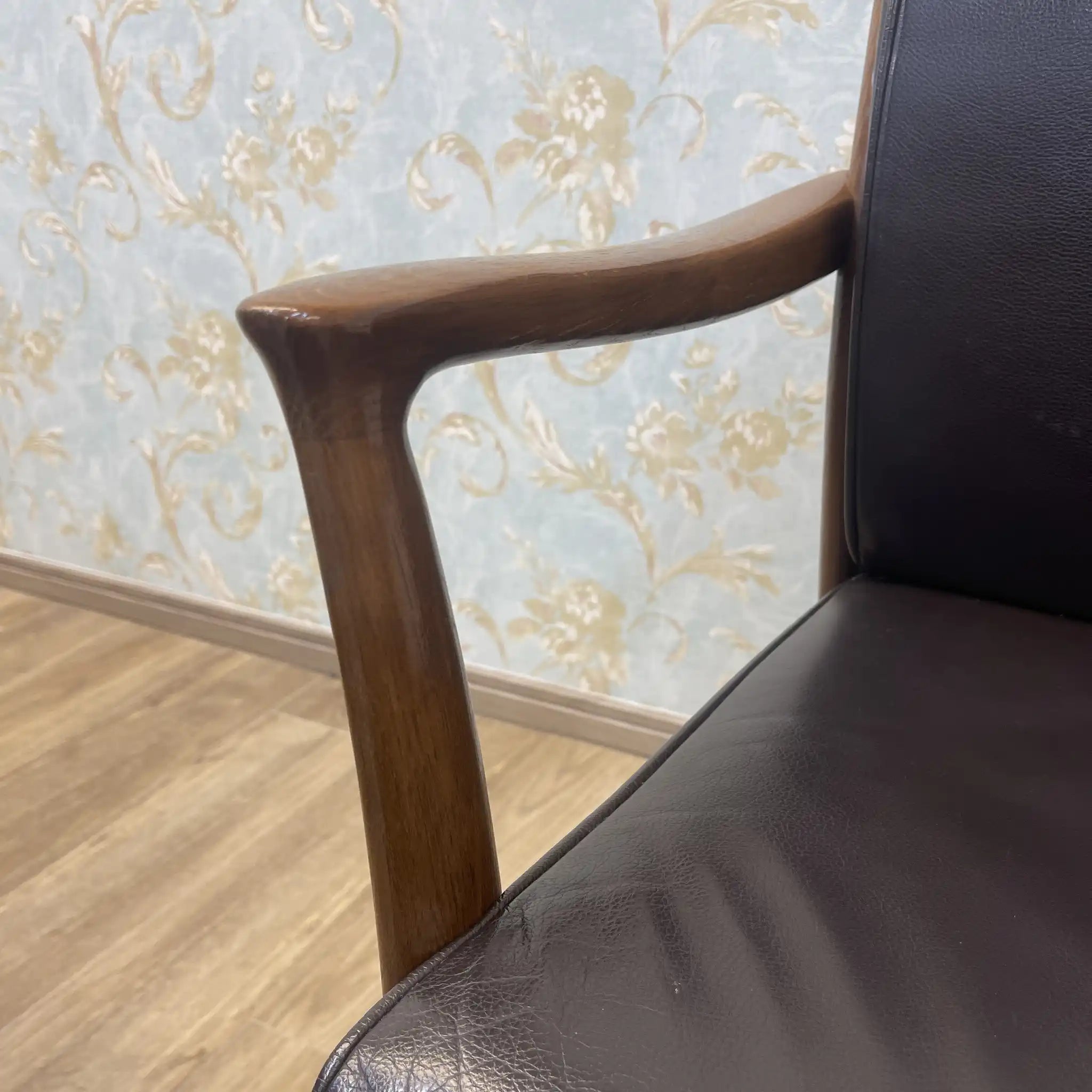 【リユース】 ダイニングセット / 日進木工 / PARAS / 1960年代以降 / オーク / 日本 / 曲木技術,シームレスデザイン,本革仕様