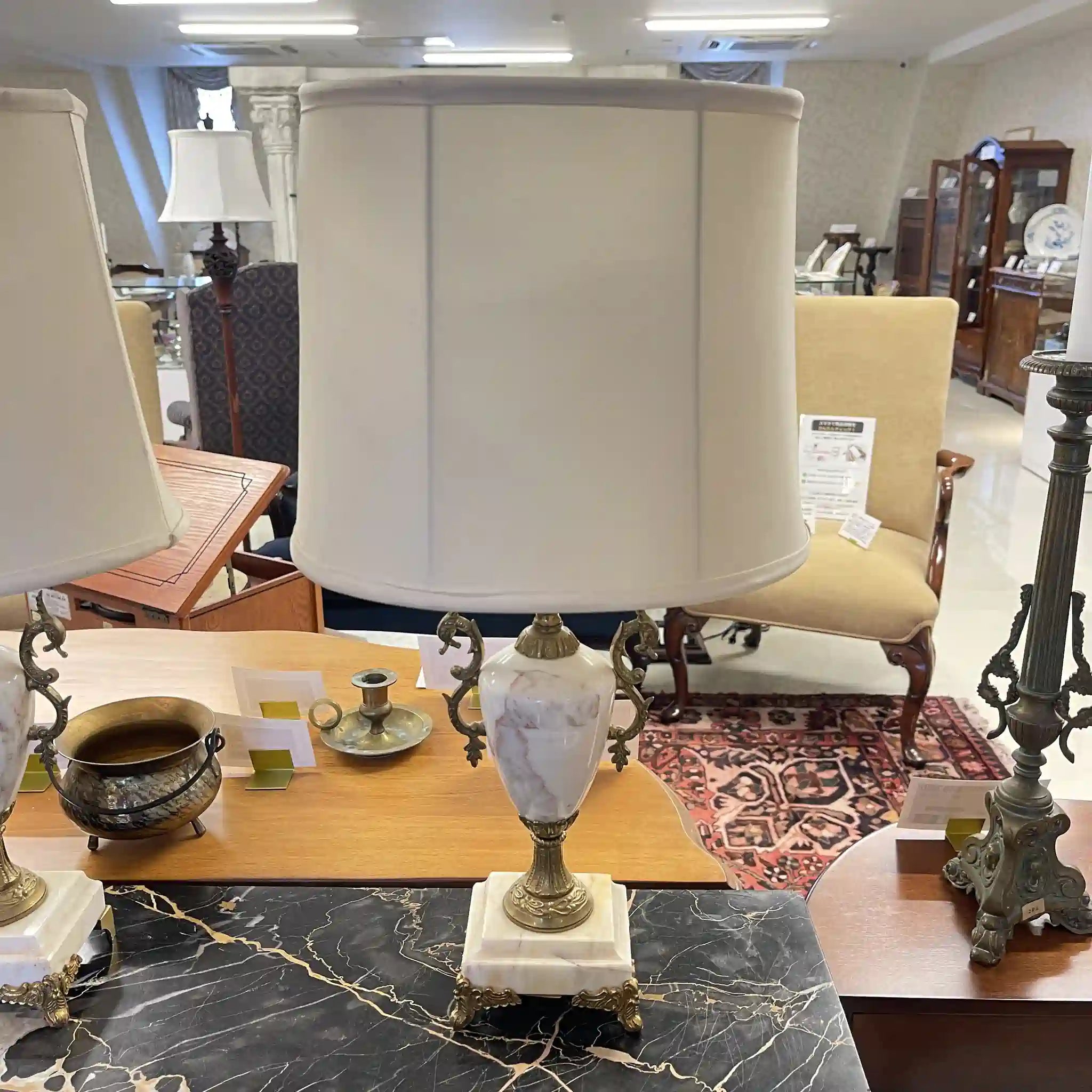 Antique table lamp set of two, estimated to be from the late 20th century, marble and brass, from England