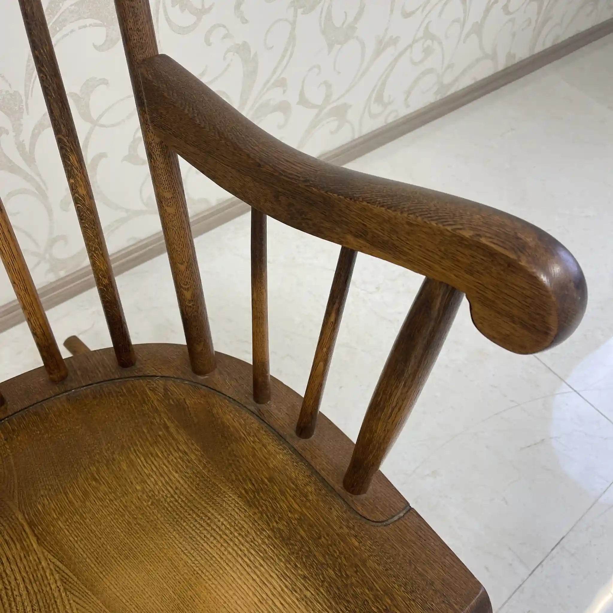 【リユース】 ロッキングチェア / 飛騨産業 / キツツキ / 日本 / 座繰り加工,ボウバック