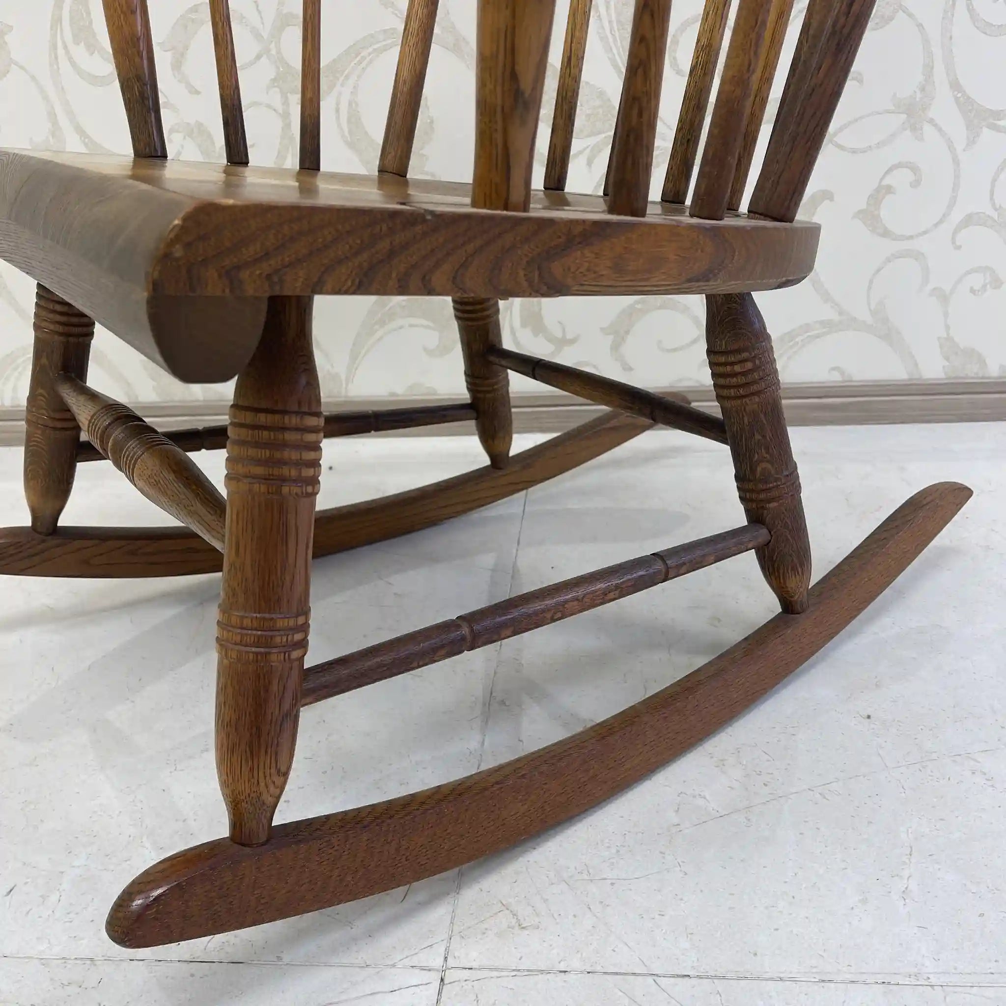 【リユース】 ロッキングチェア / 飛騨産業 / キツツキ / 日本 / 座繰り加工,ボウバック