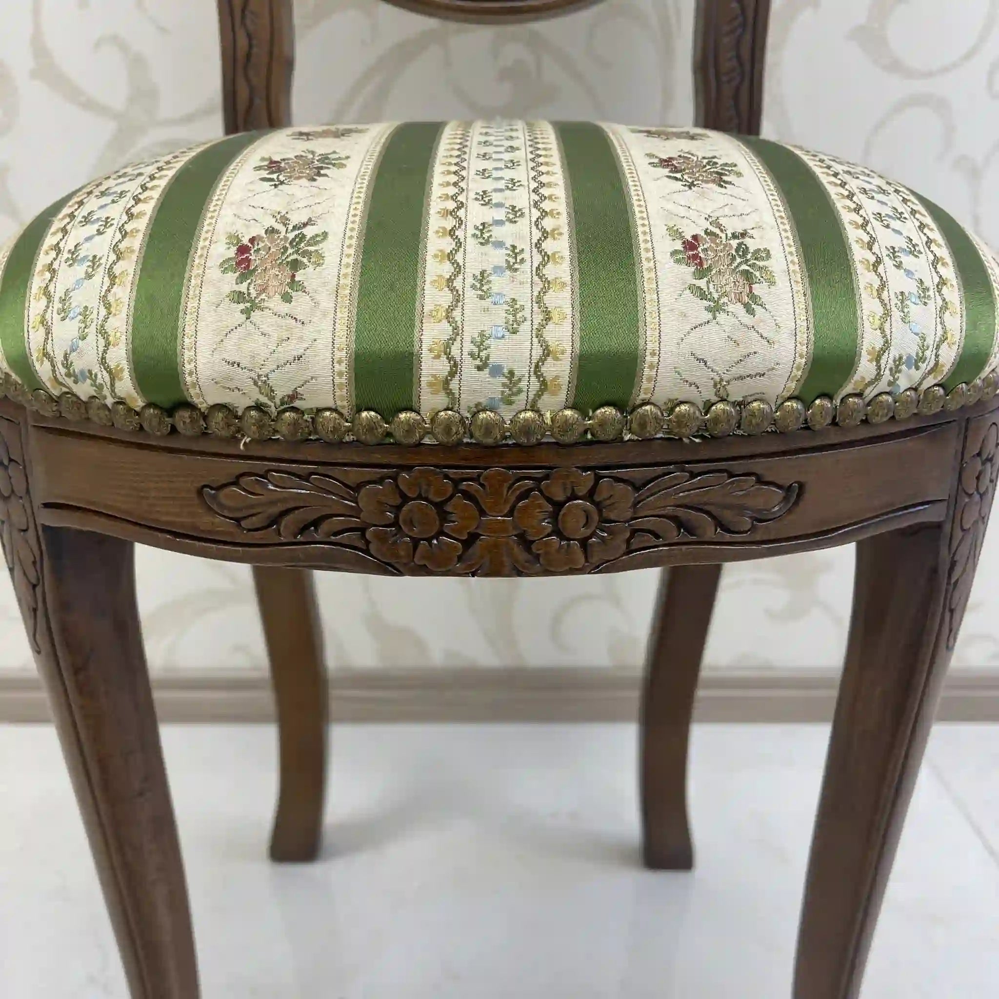 【アンティーク】 ダイニングチェア / ロココ様式(ルイ15世様式) / カブリオールレッグ,ロカイユレリーフ,ジャガード織座面