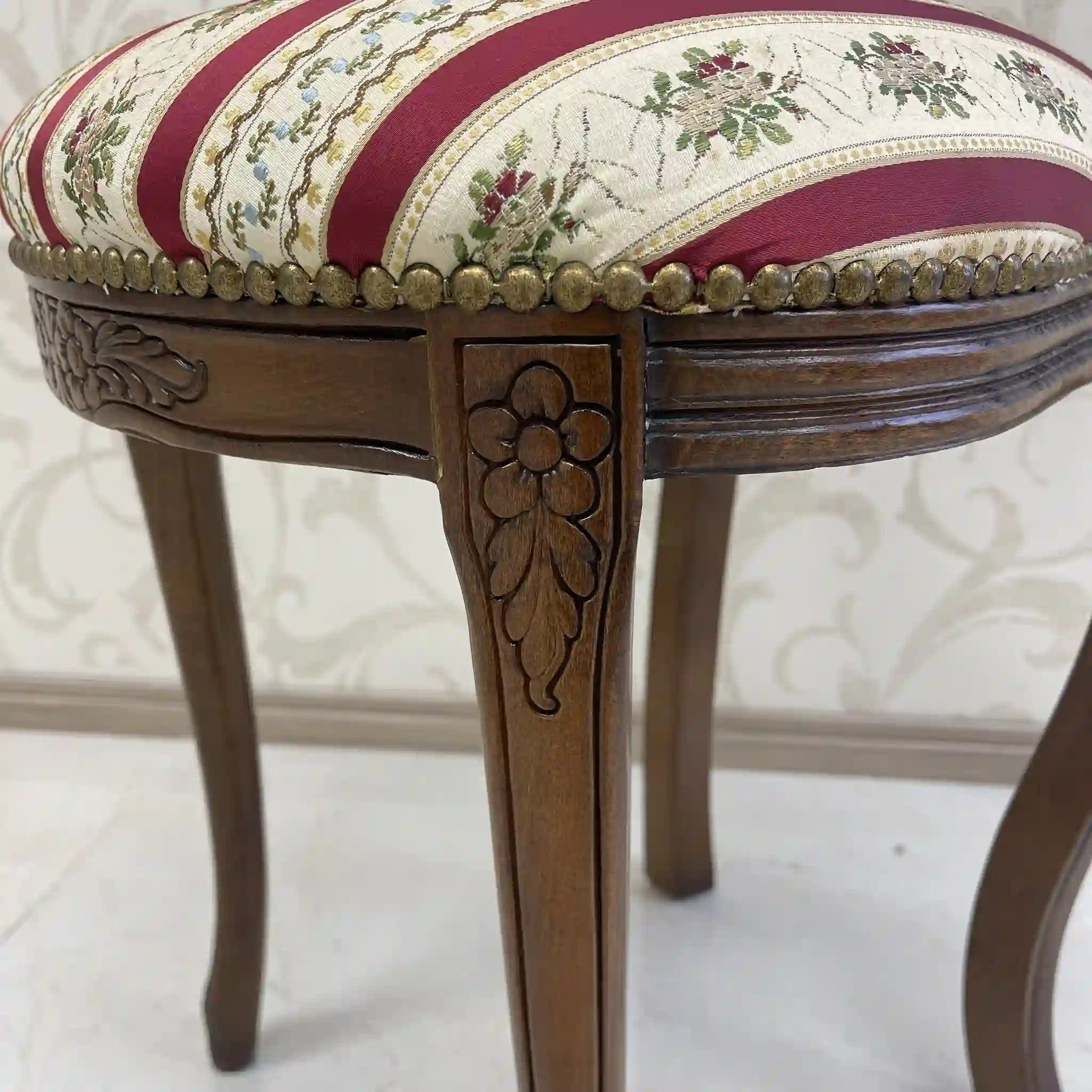 【アンティーク】 ダイニングチェア / ロココ様式(ルイ15世様式) / カブリオールレッグ,ロカイユレリーフ,ジャガード織座面