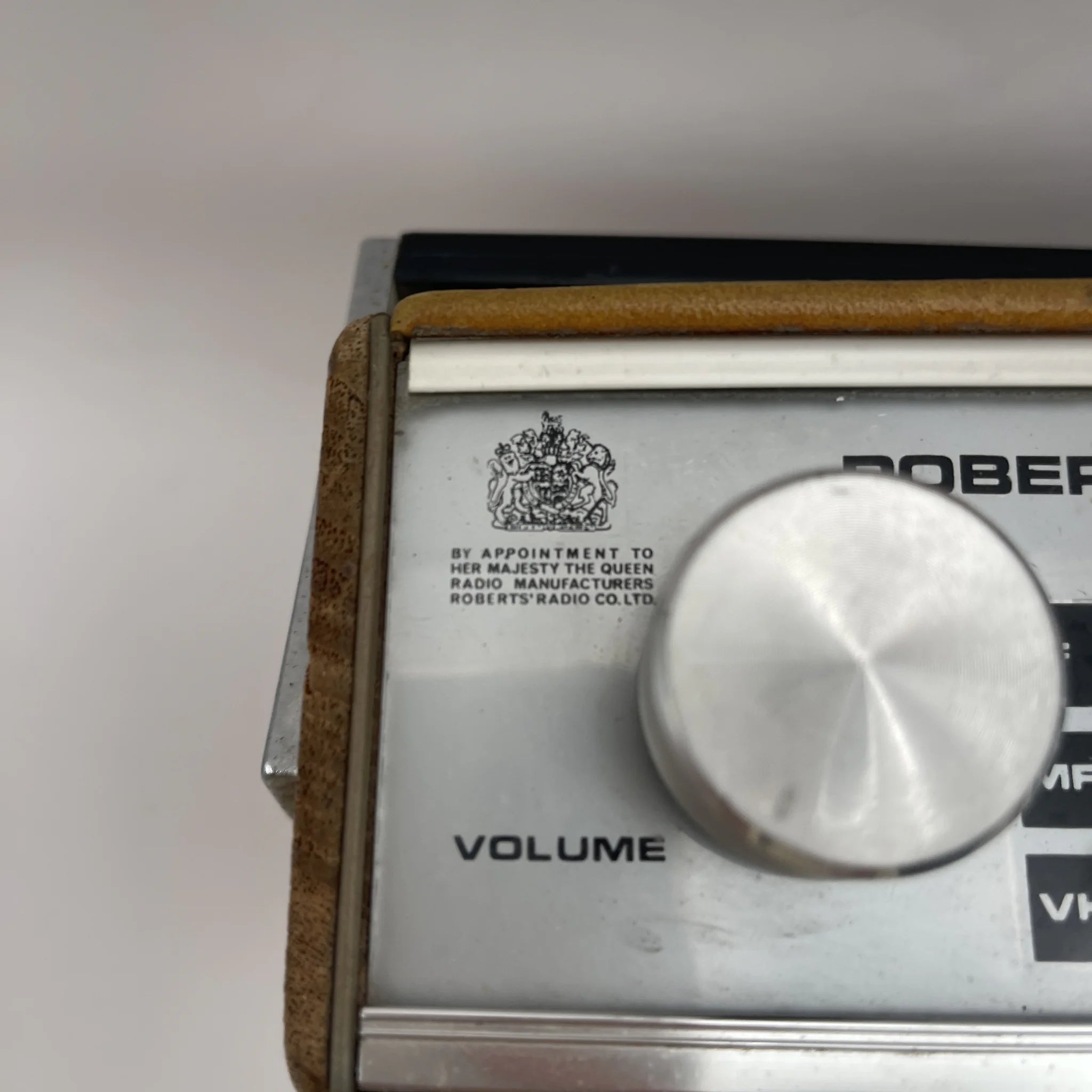 【复古】便携式收音机/ Robert's Radio / RT22 /英国/旋转式低音,皮革橱柜