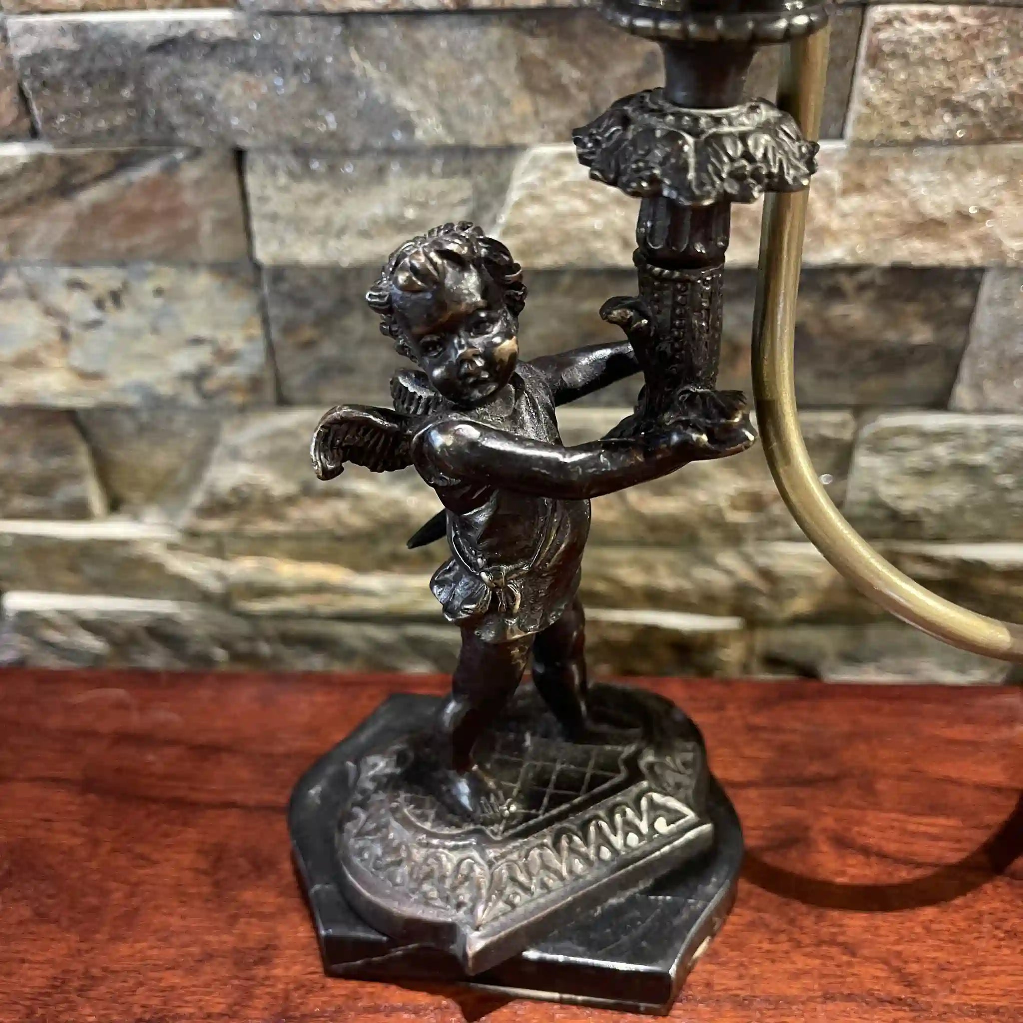 【ビンテージ】 ランプ / ネオ・バロック様式 / 1950-1970年代 (推定) / 真鍮 / イギリス / プリーツシェード、天使鋳造像