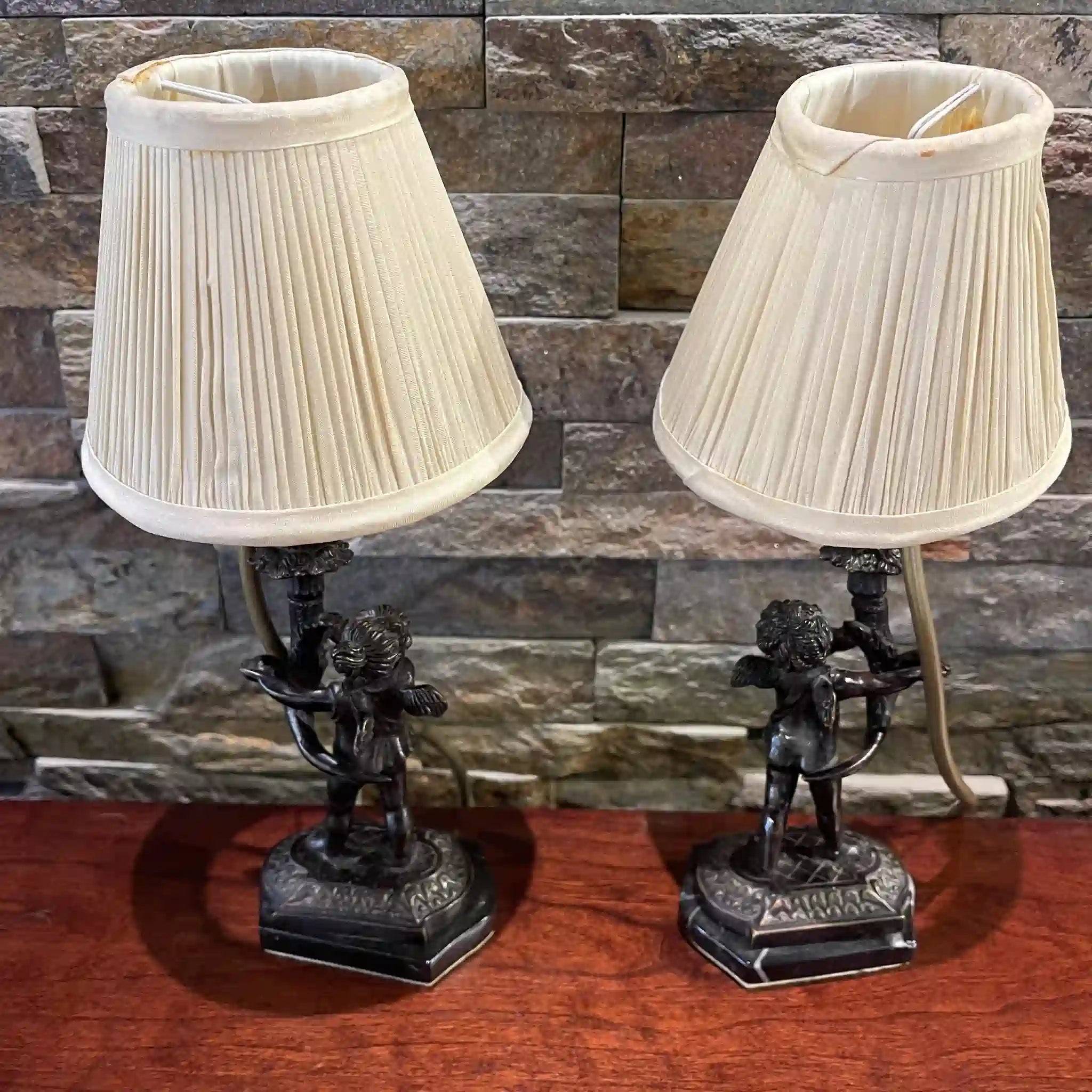 【ビンテージ】 ランプ / ネオ・バロック様式 / 1950-1970年代 (推定) / 真鍮 / イギリス / プリーツシェード、天使鋳造像