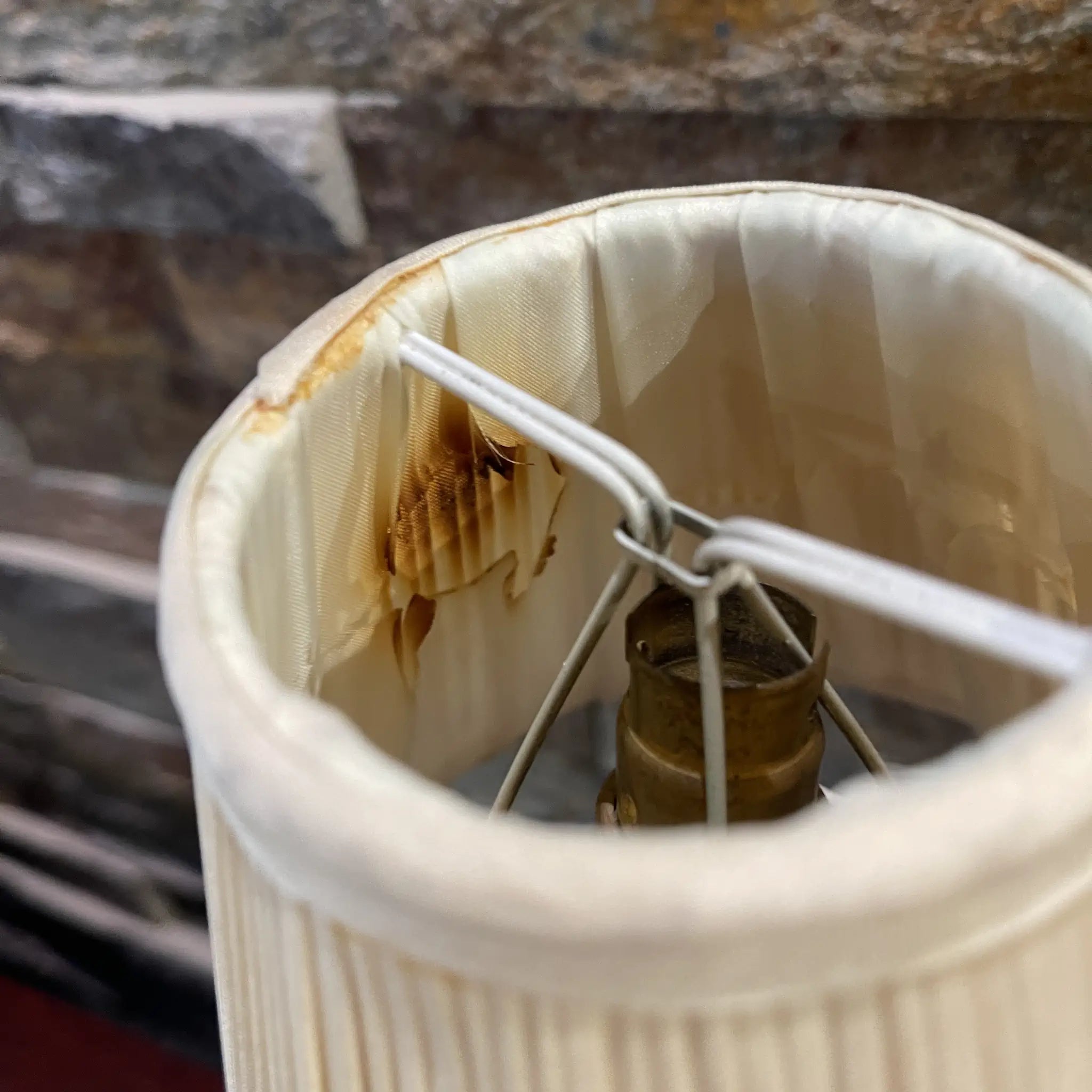 【ビンテージ】 ランプ / ネオ・バロック様式 / 1950-1970年代 (推定) / 真鍮 / イギリス / プリーツシェード、天使鋳造像