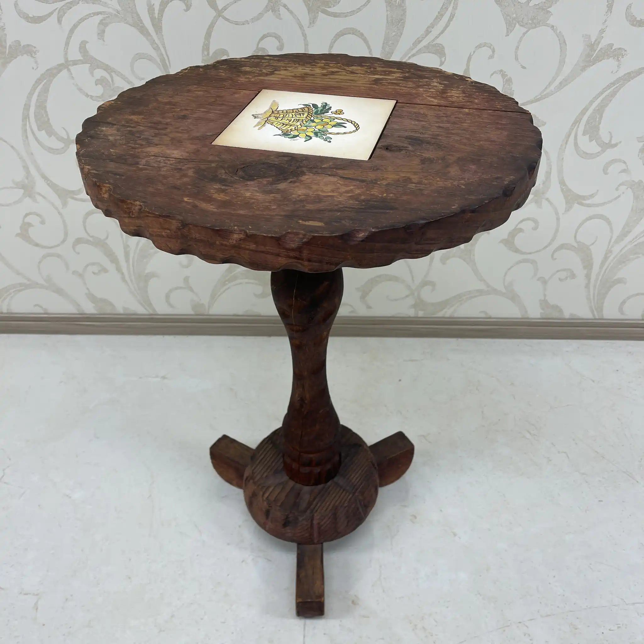 【ビンテージ】 サイドテーブル / 手彫り,ろくろ細工