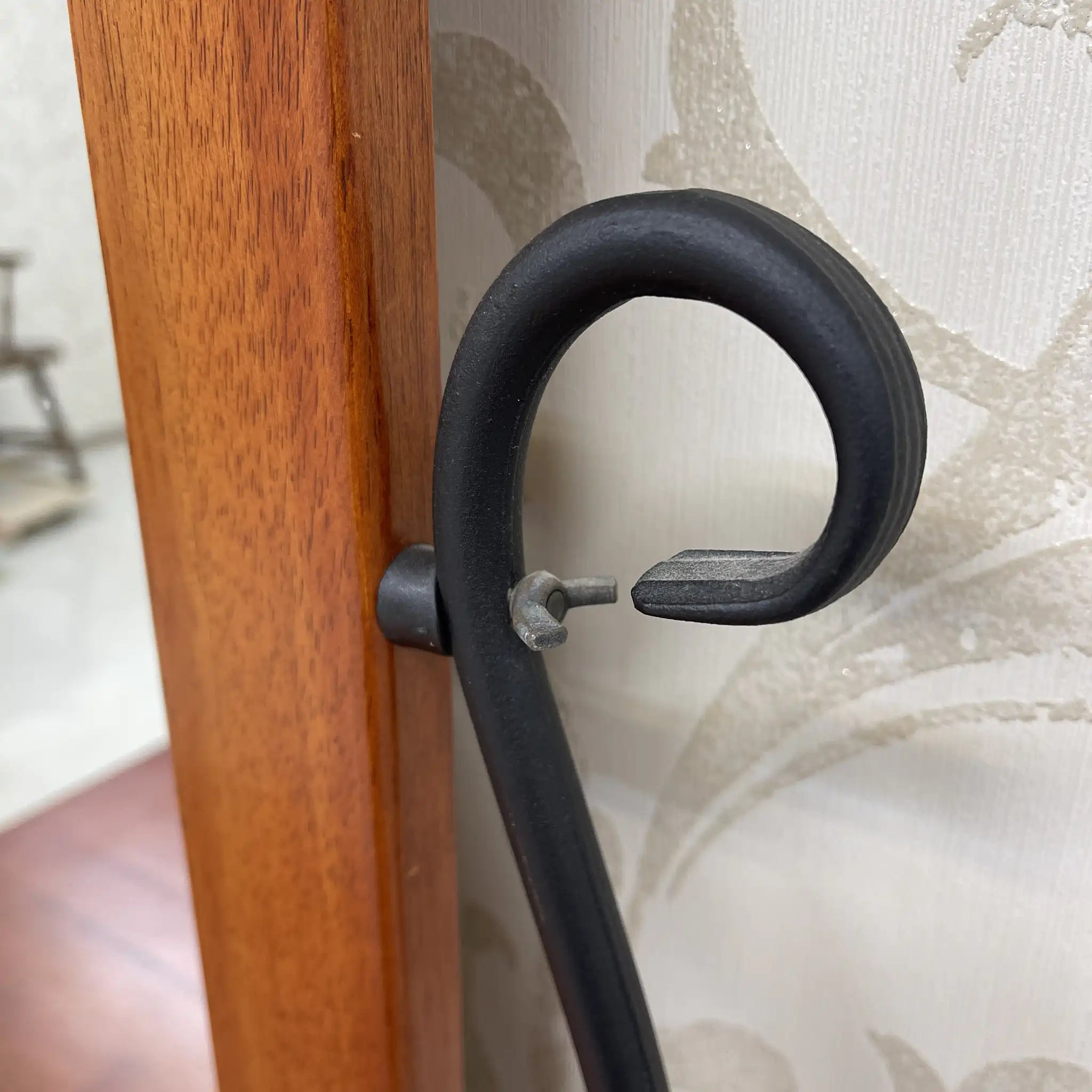 【リユース】 ヨーロッパ調 ロートアイアン ドレッサー / アイアン / 猫脚