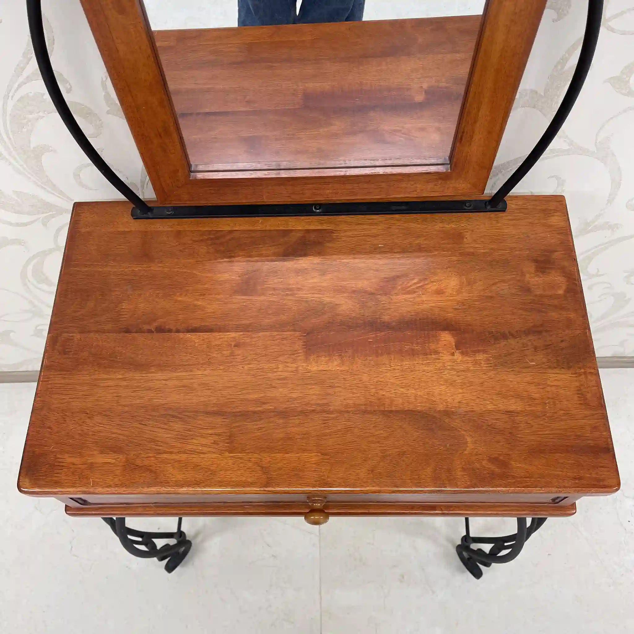 【リユース】 ヨーロッパ調 ロートアイアン ドレッサー / アイアン / 猫脚