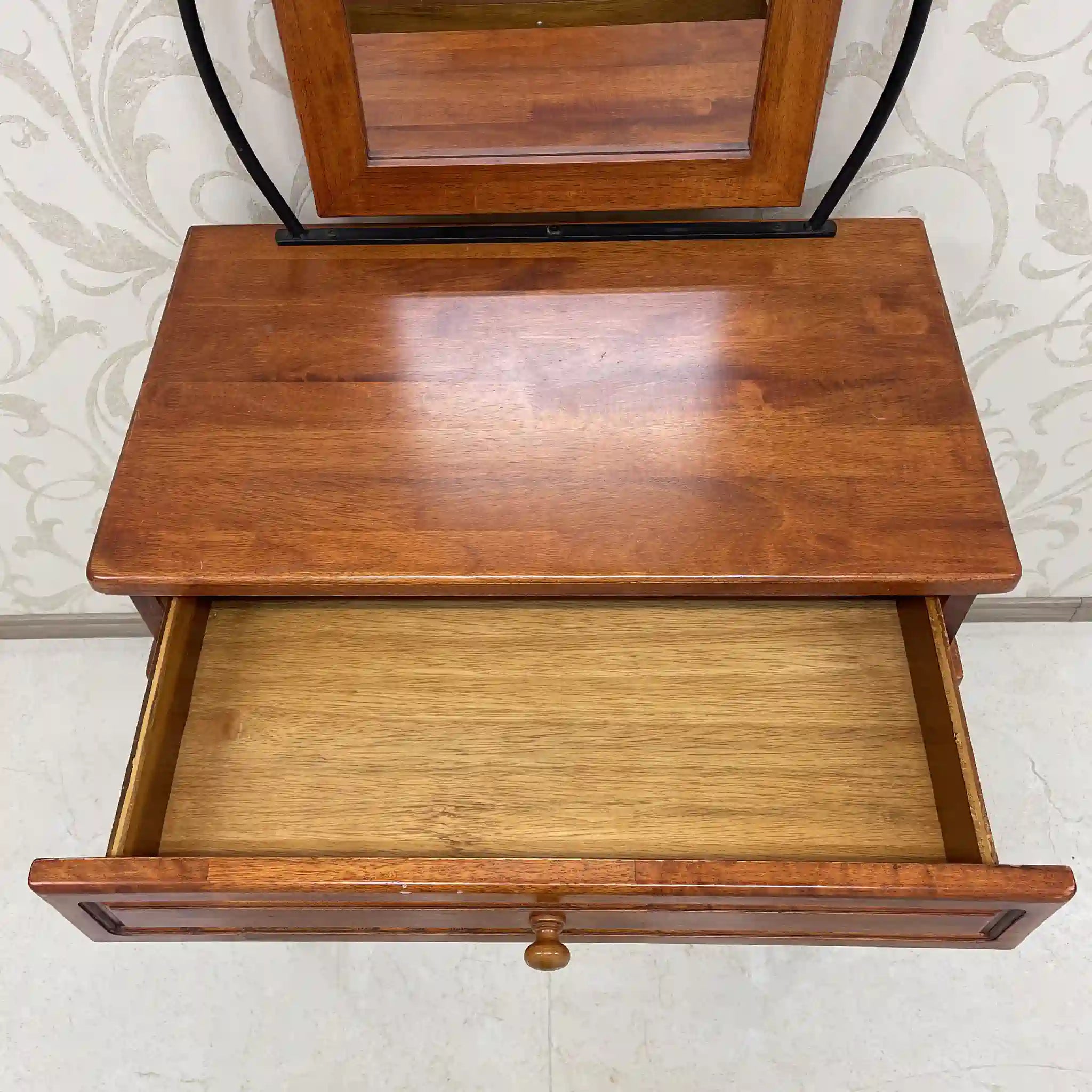 【リユース】 ヨーロッパ調 ロートアイアン ドレッサー / アイアン / 猫脚