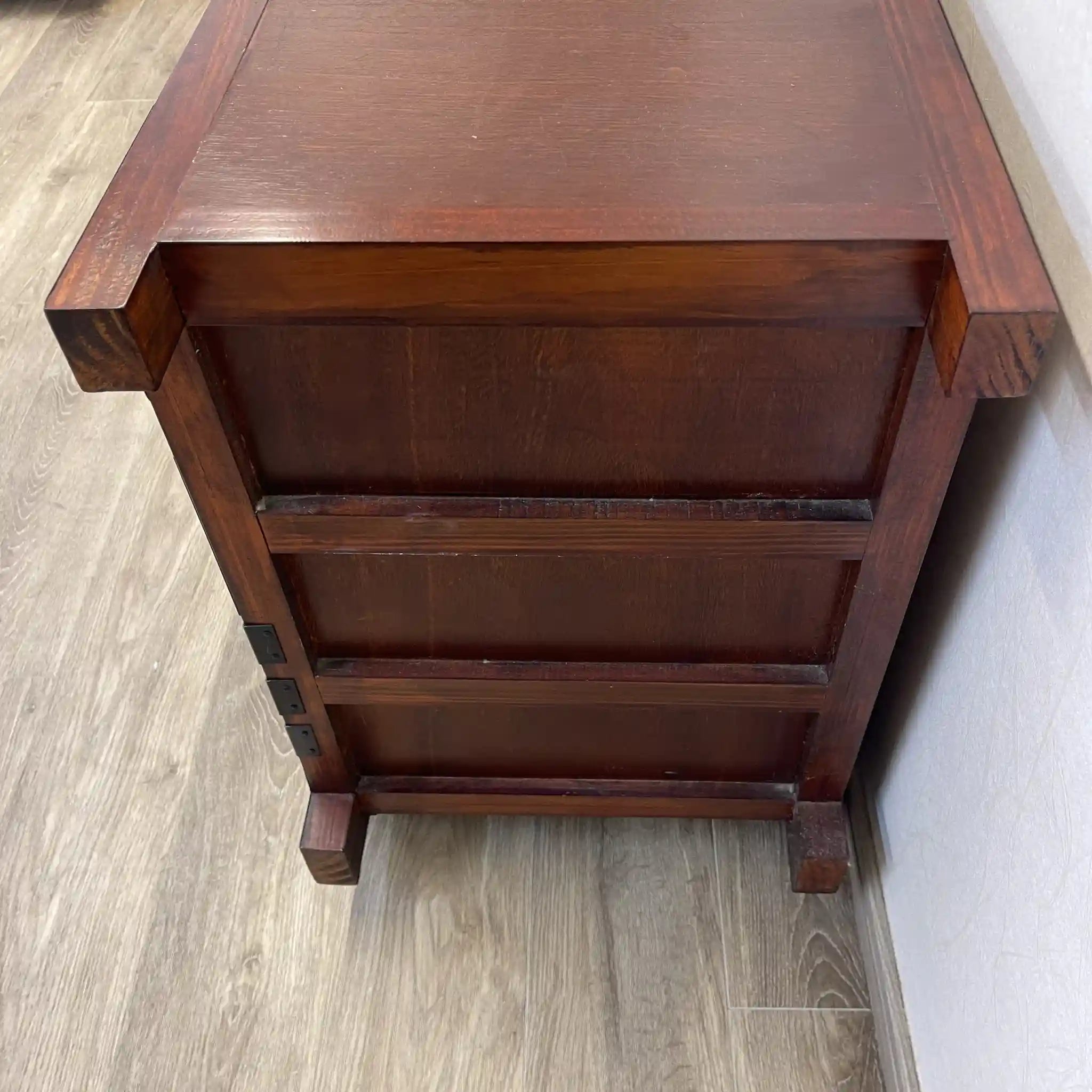 【リユース】 車箪笥 / 桐材 / 日本