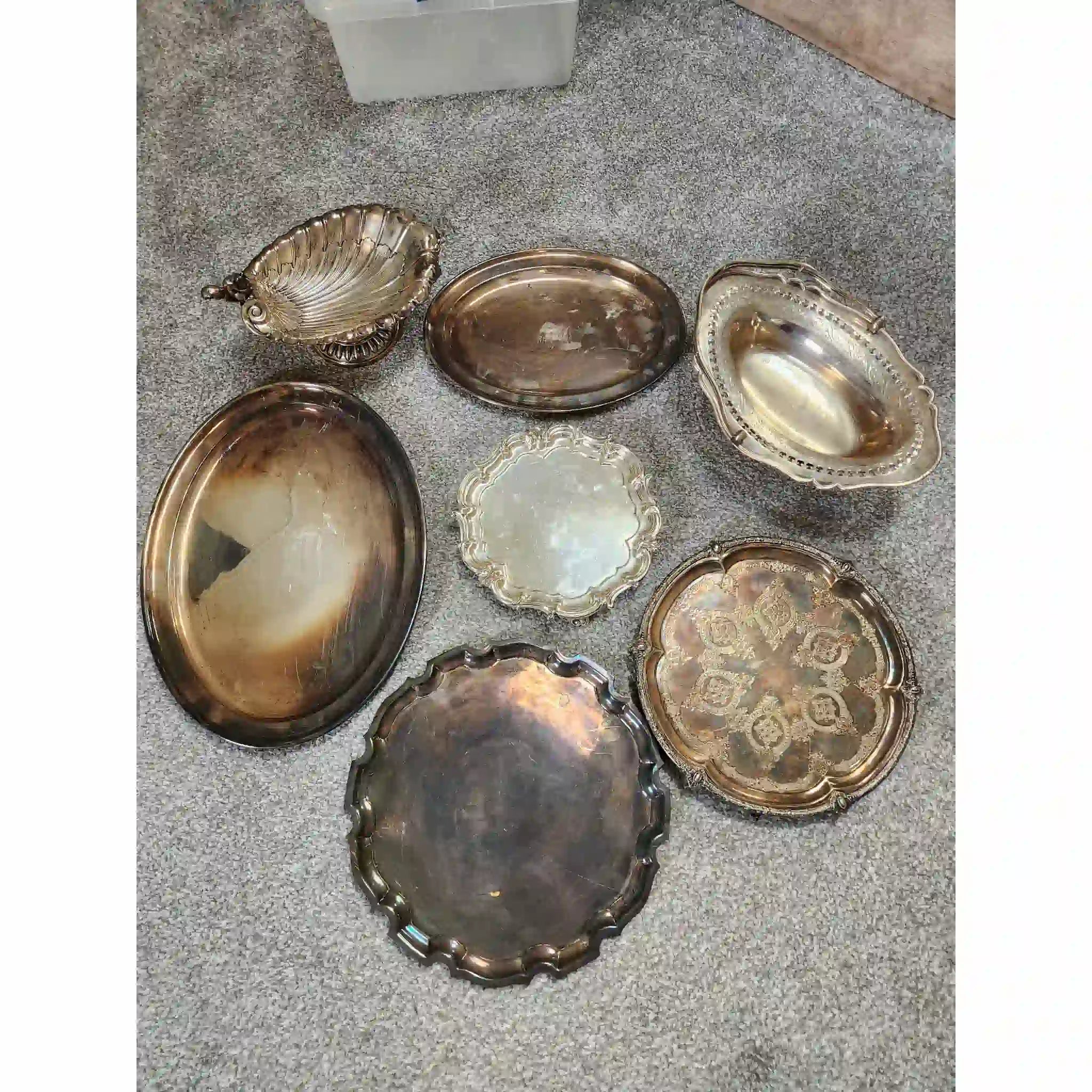 【アンティーク】 銀メッキされたトレーとサルバーのコレクション / Elkington (エルキントン) / 19世紀後半〜20世紀初頭 / イギリス