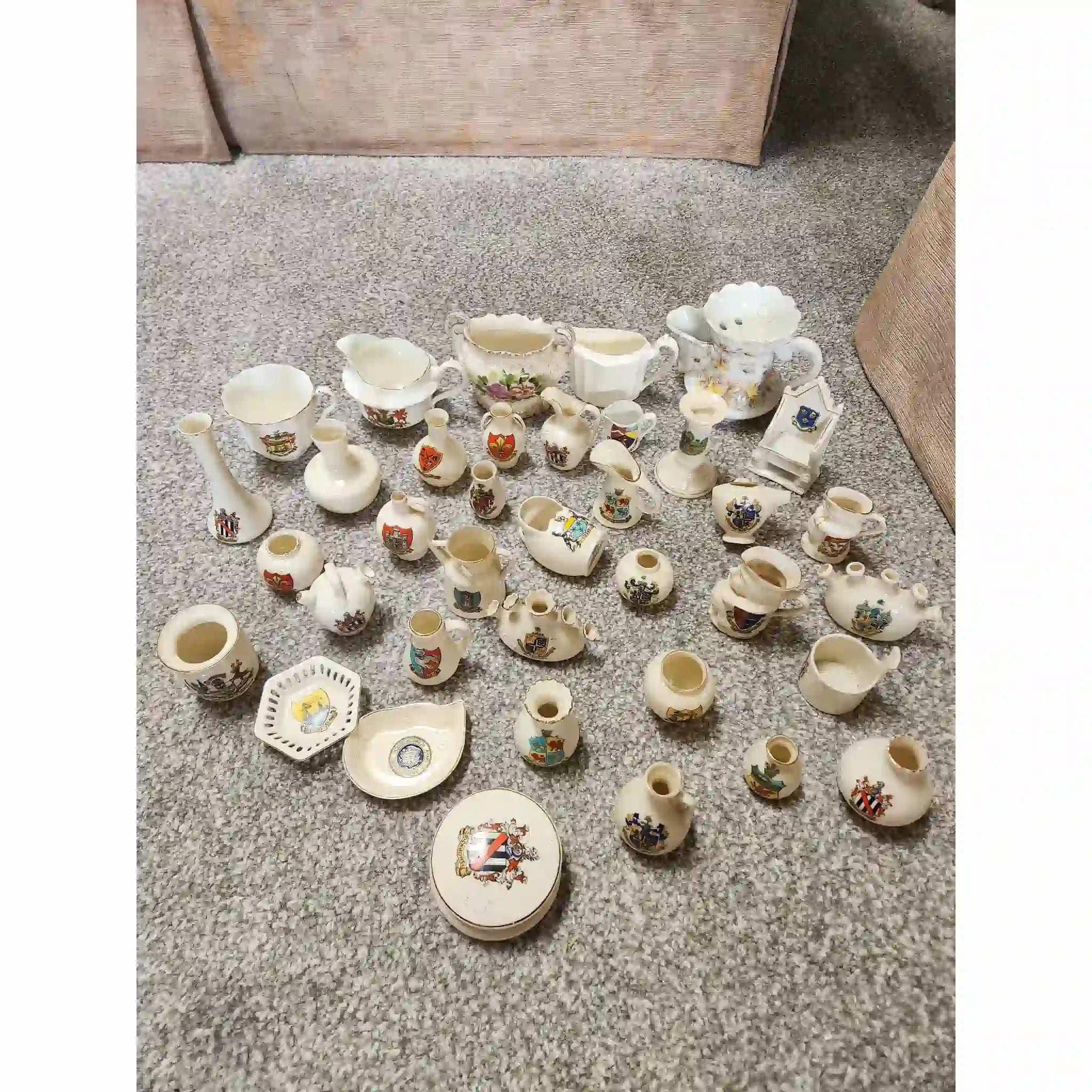 【】 ミニチュアの装飾品