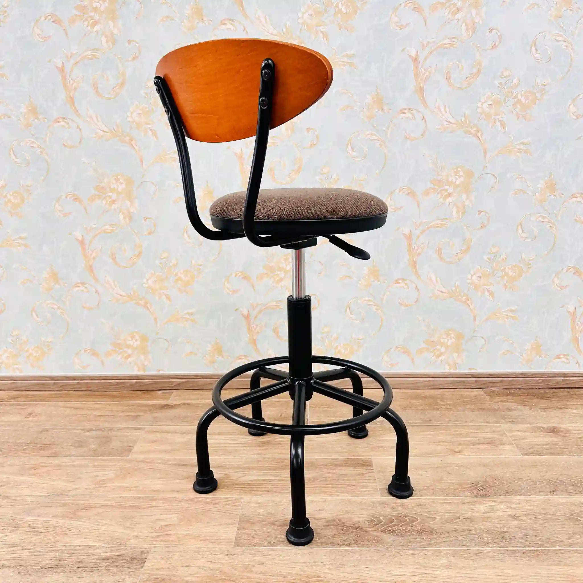 【リユース】 小回りカウンターチェア