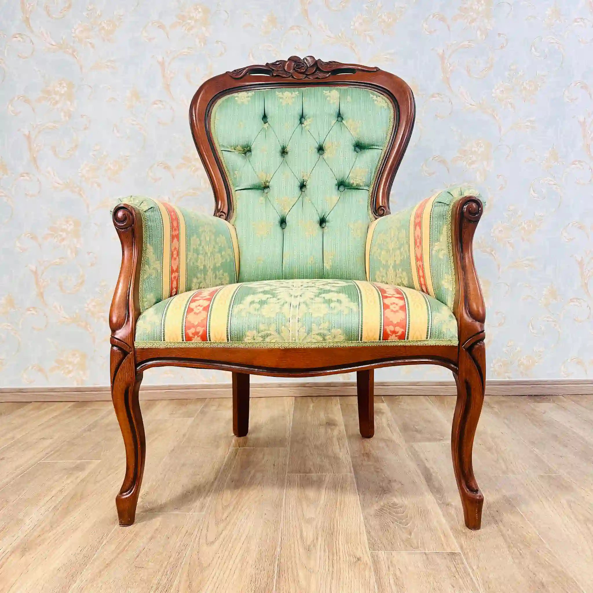 [Antique] Green lounge chair with floral pattern