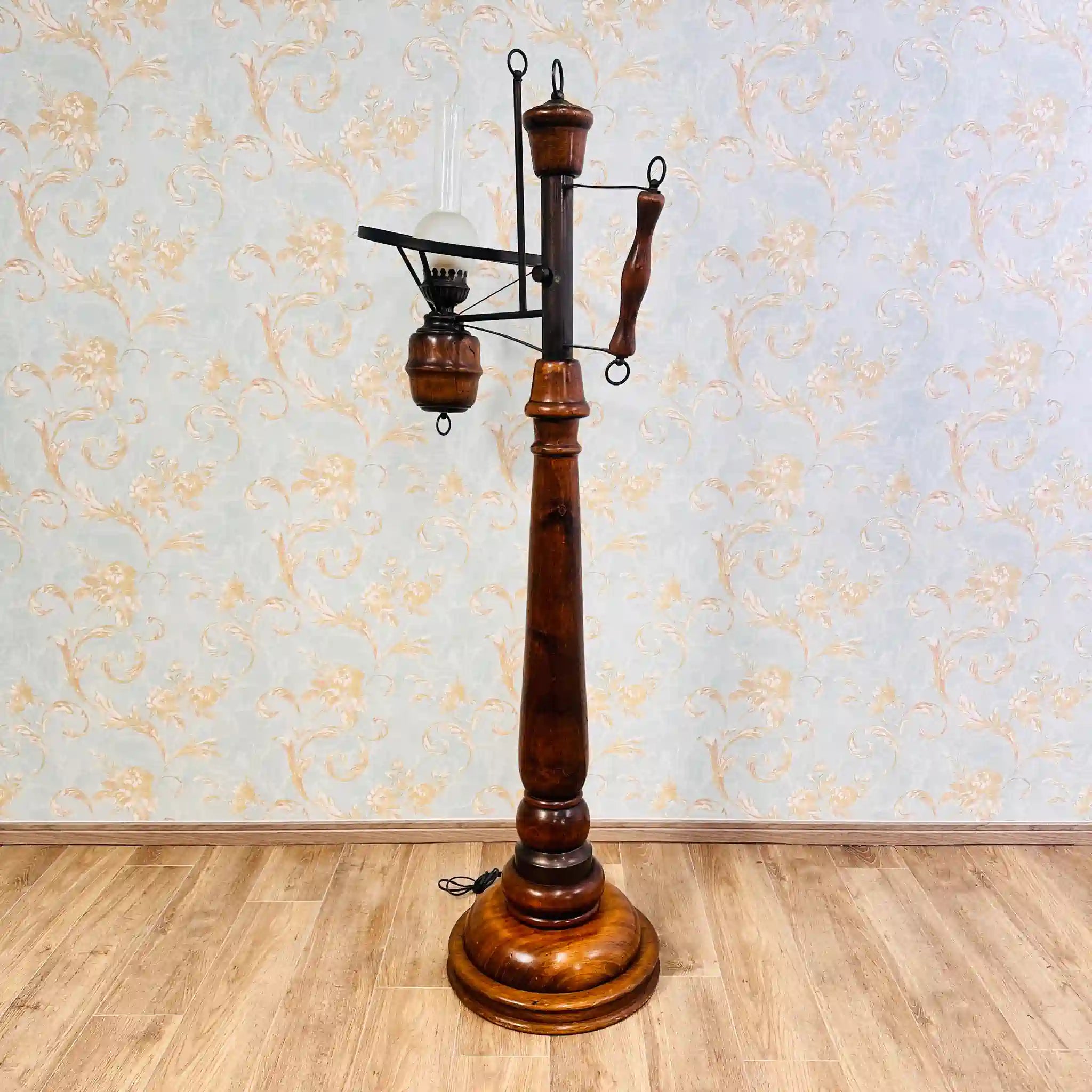 [Vintage] Wooden stand lamp