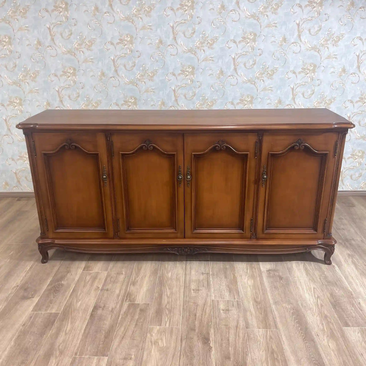 リユース】 サイドボード / カリモク家具 / LOUISXV / 木製金属製 