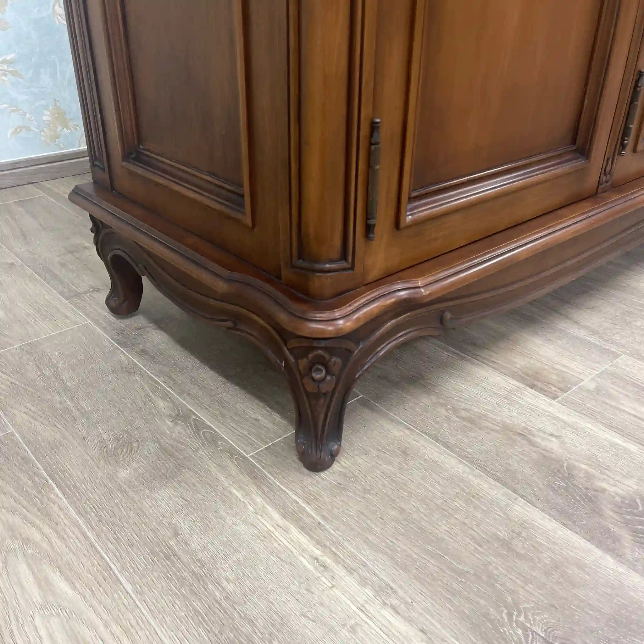 【アンティーク】サイドボード　カリモク家具 / LOUIS XV