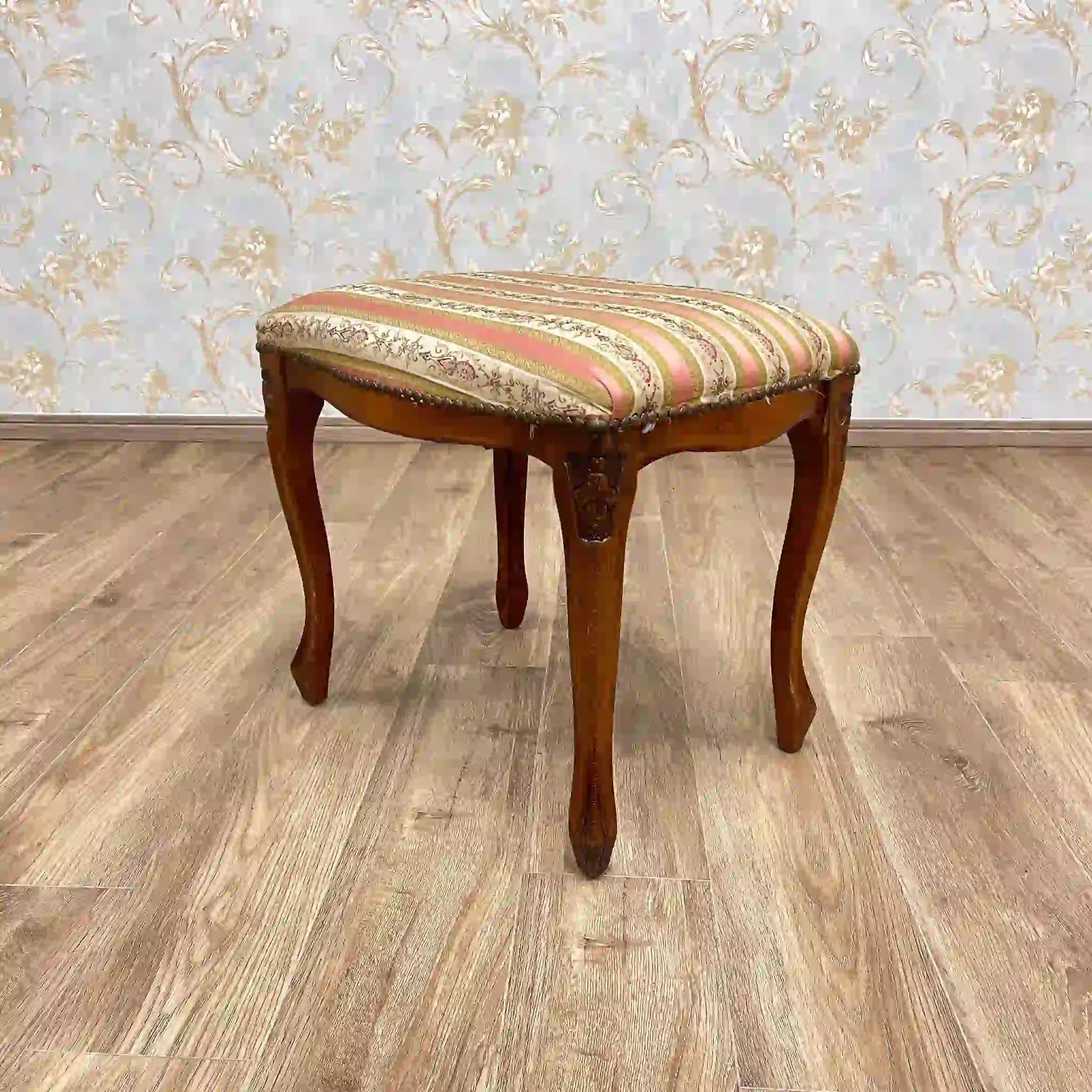 [Antique] Pink floral ottoman