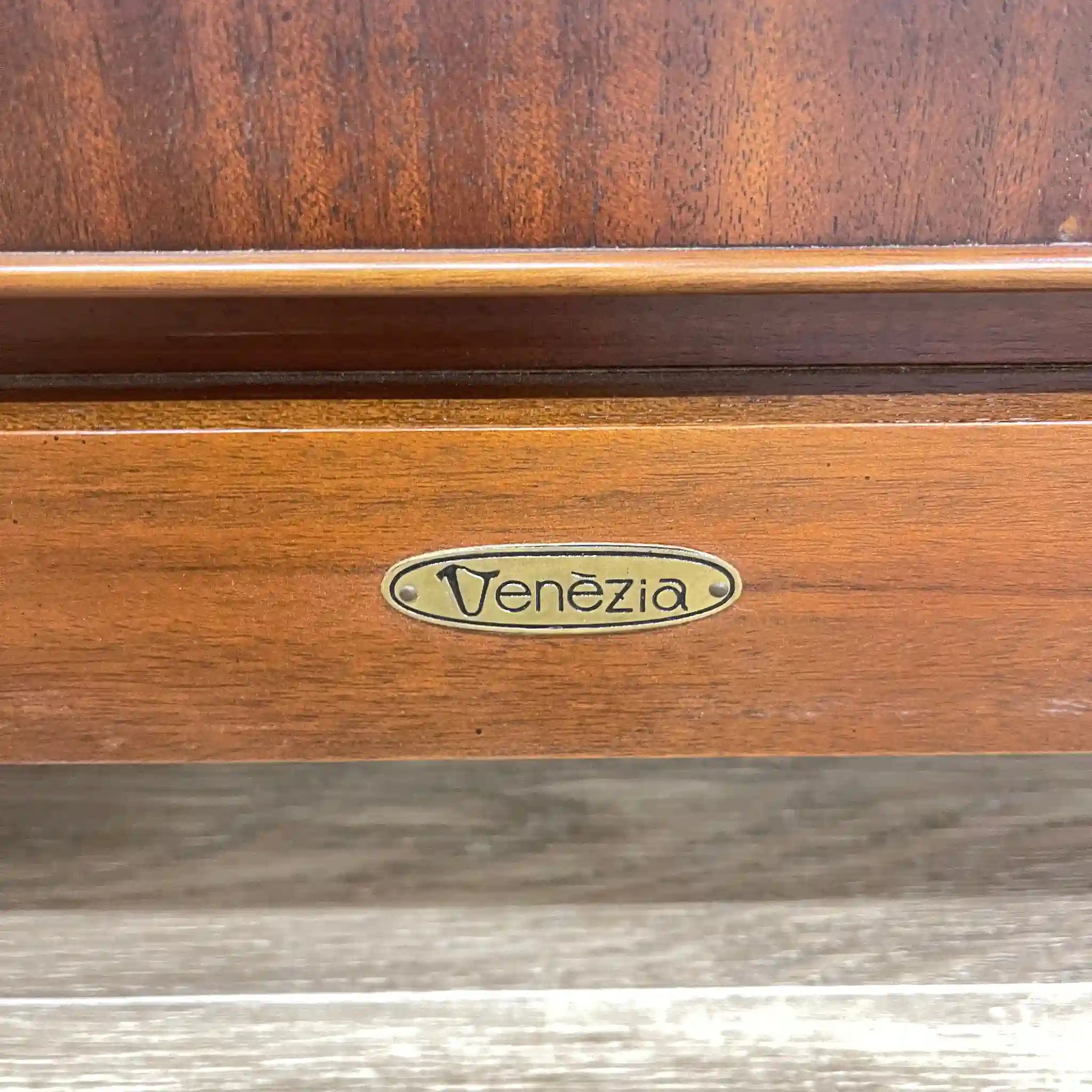 [Reused] TV stand Tokai Furniture / Venezia TV150