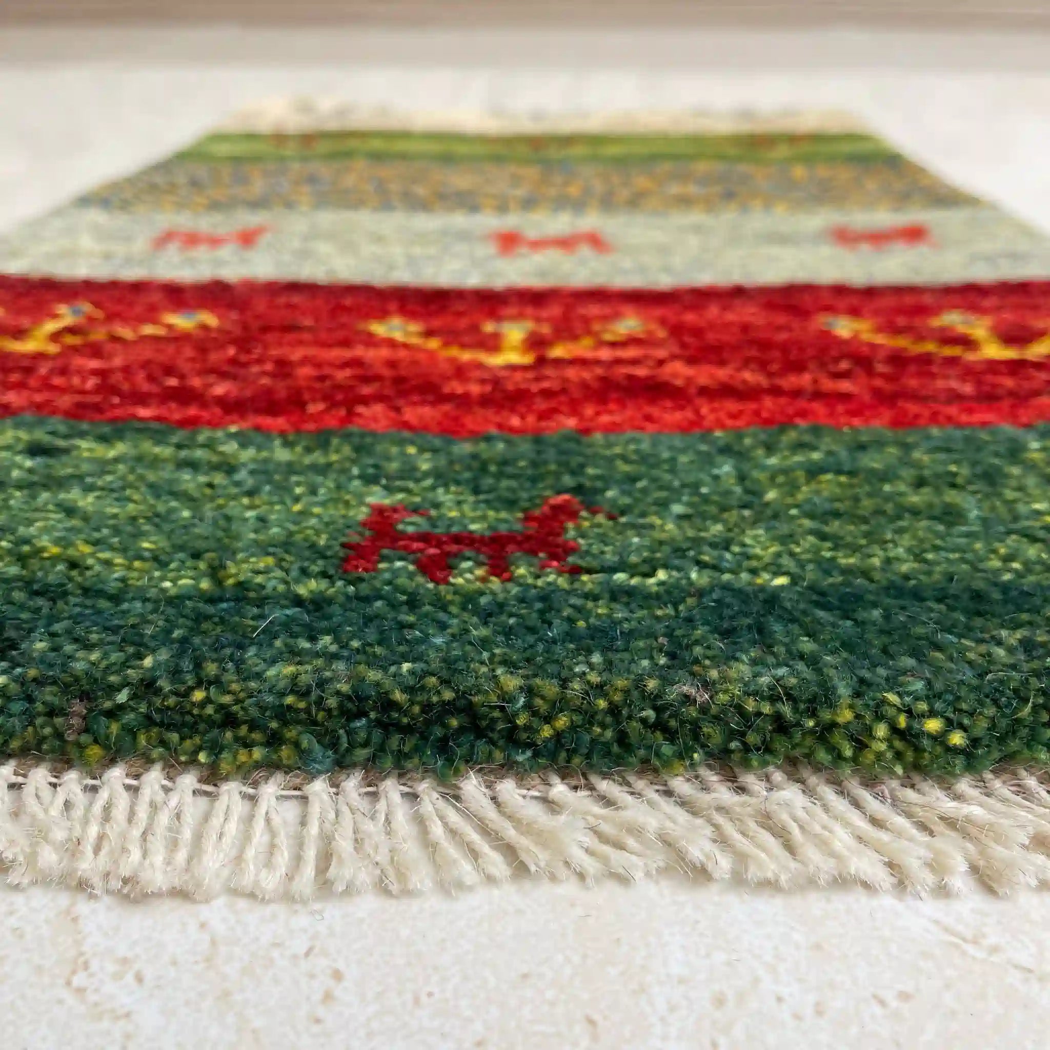 【絨毯/ラグ/ペルシャ絨毯】 ギャッベ 59×39 シラーズ産 ウール  手織り　草木染め　