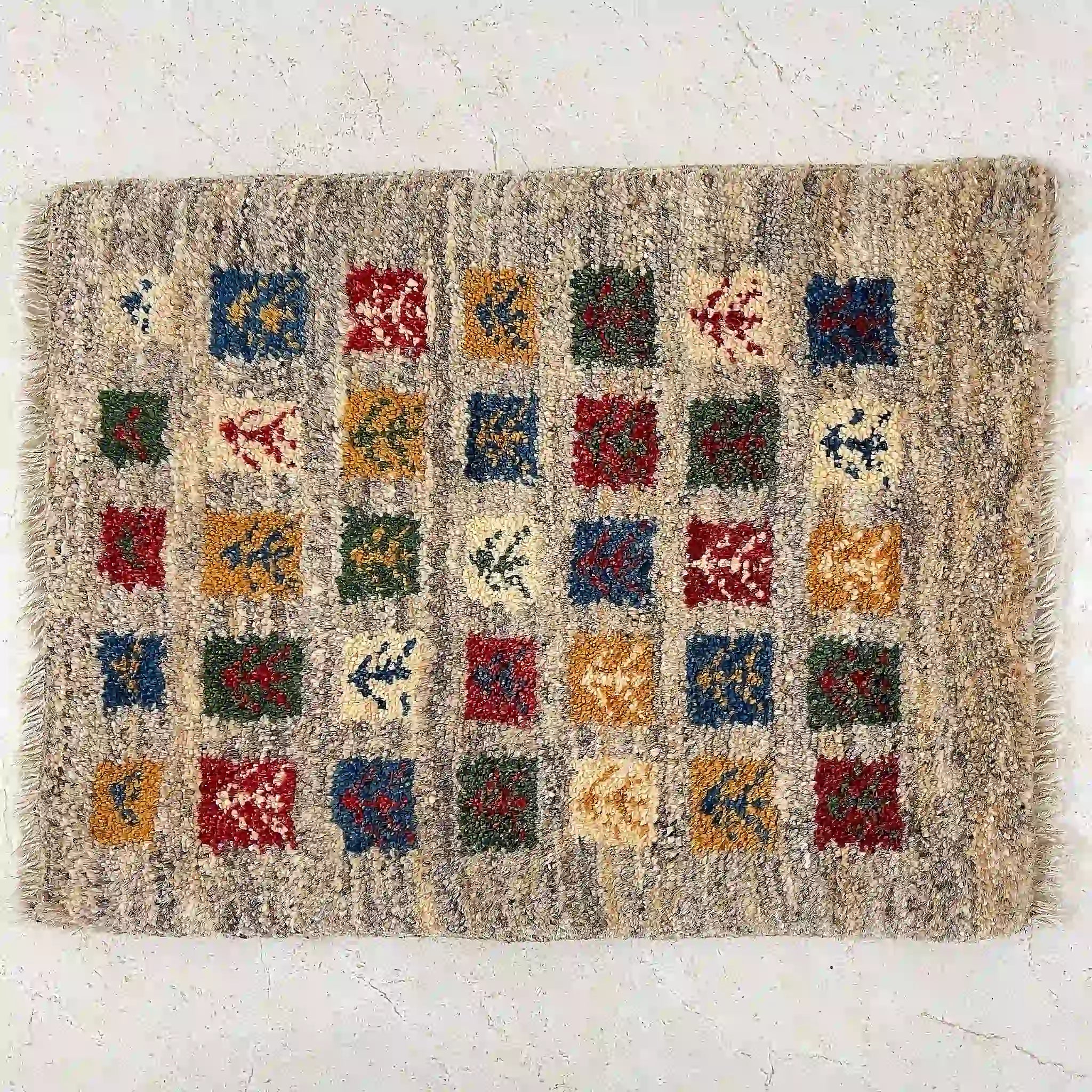 【絨毯/ラグ/ペルシャ絨毯】 ギャッベ 56×43 シラーズ産 ウール 手織り　草木染め　