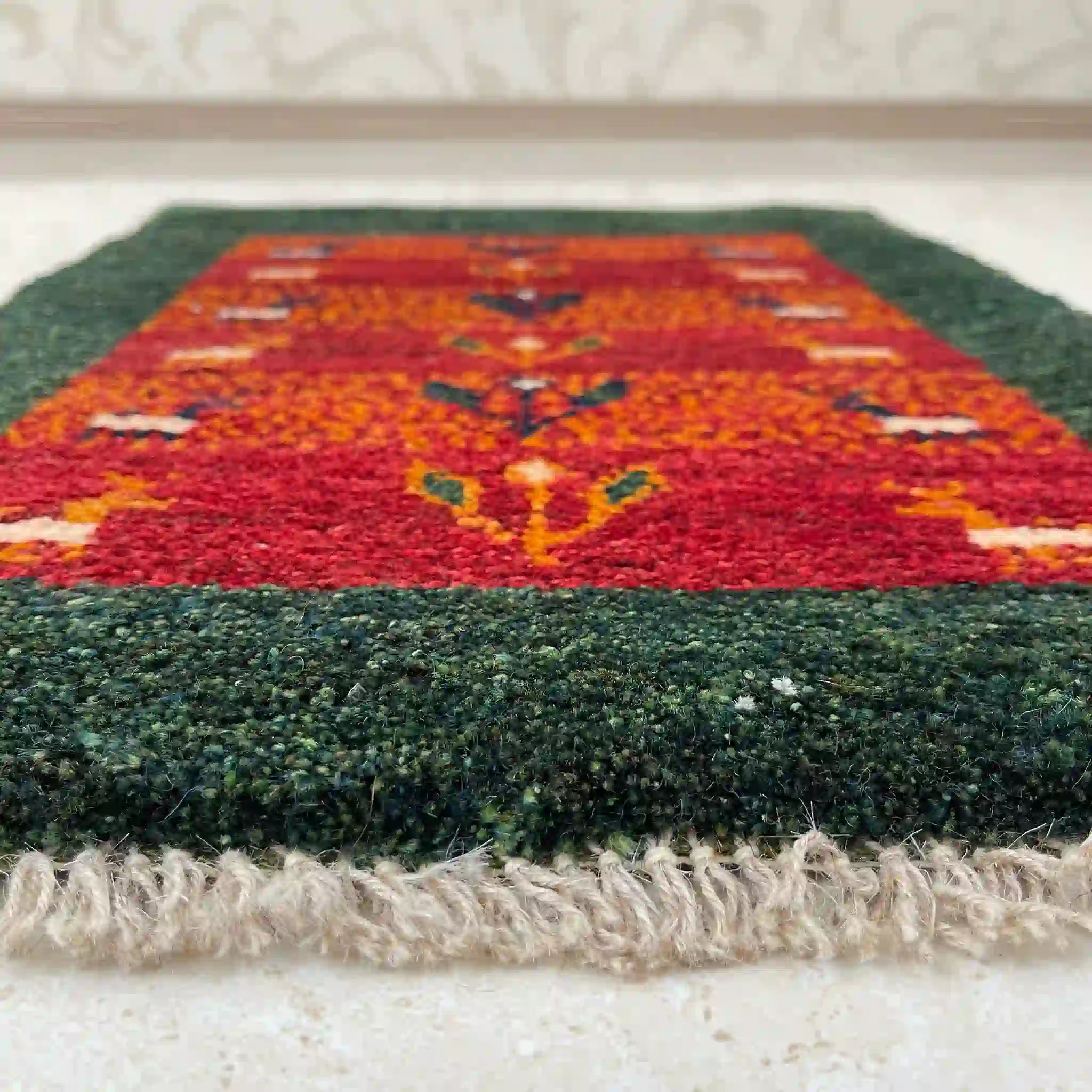 【絨毯/ラグ/ペルシャ絨毯】 ギャッベ 63×46 シラーズ産 ウール 手織り/ 草木染め