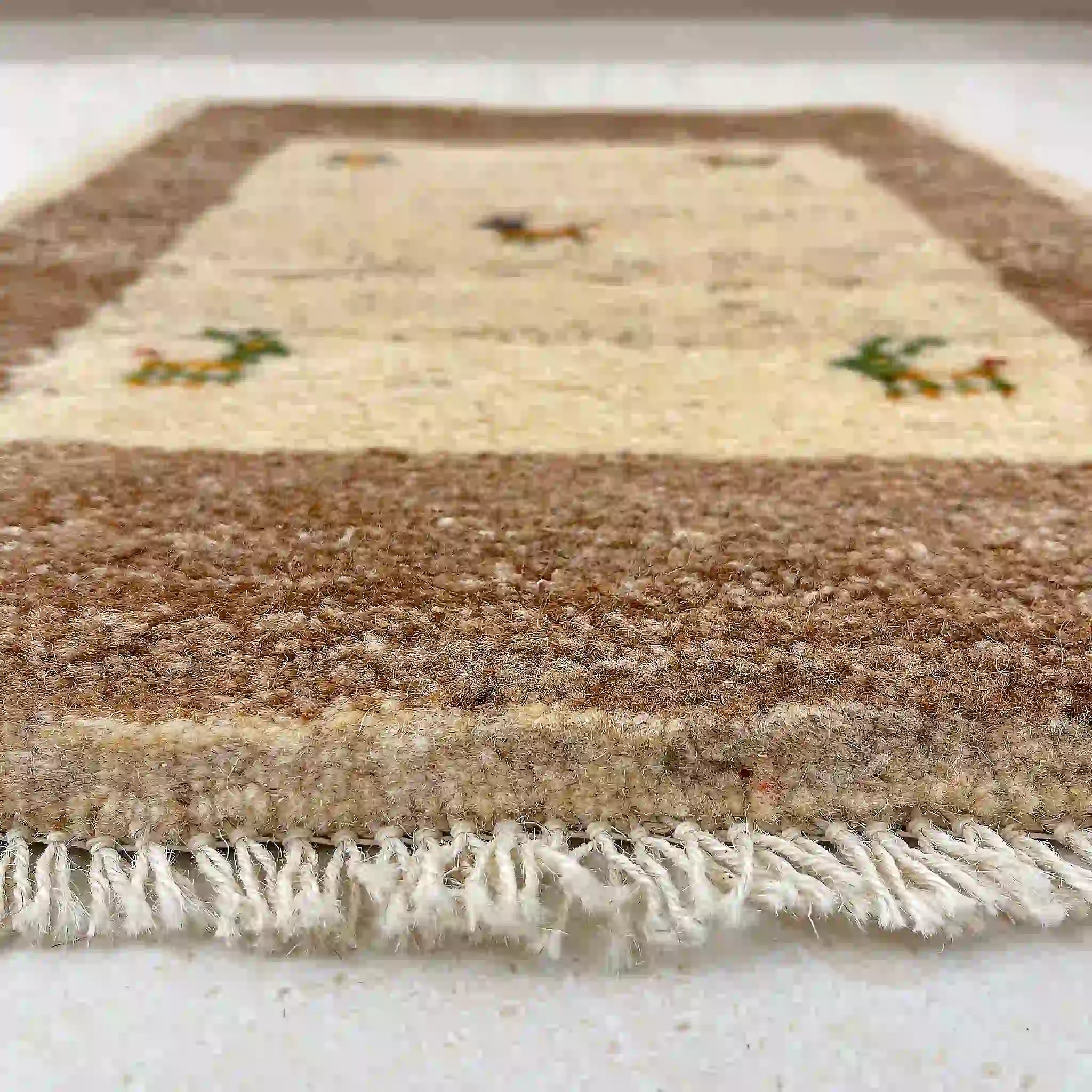 【絨毯/ラグ/ペルシャ絨毯】 ギャッベ 60×45 シラーズ産 ウール 手織り　草木染め　
