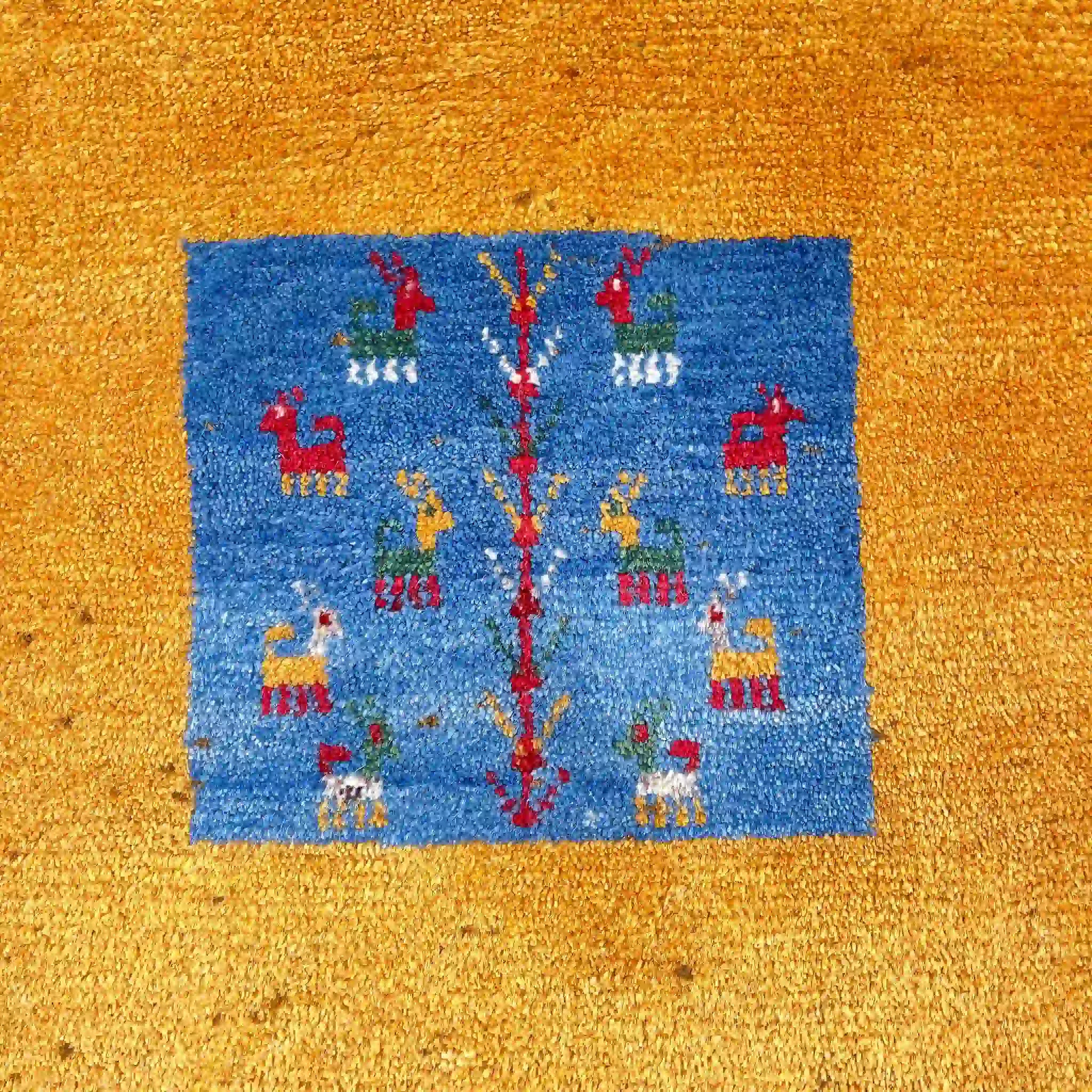 【絨毯/ラグ/ペルシャ絨毯】 ギャッベ 85×60 シラーズ産 ヤラメ  手織り/草木染め