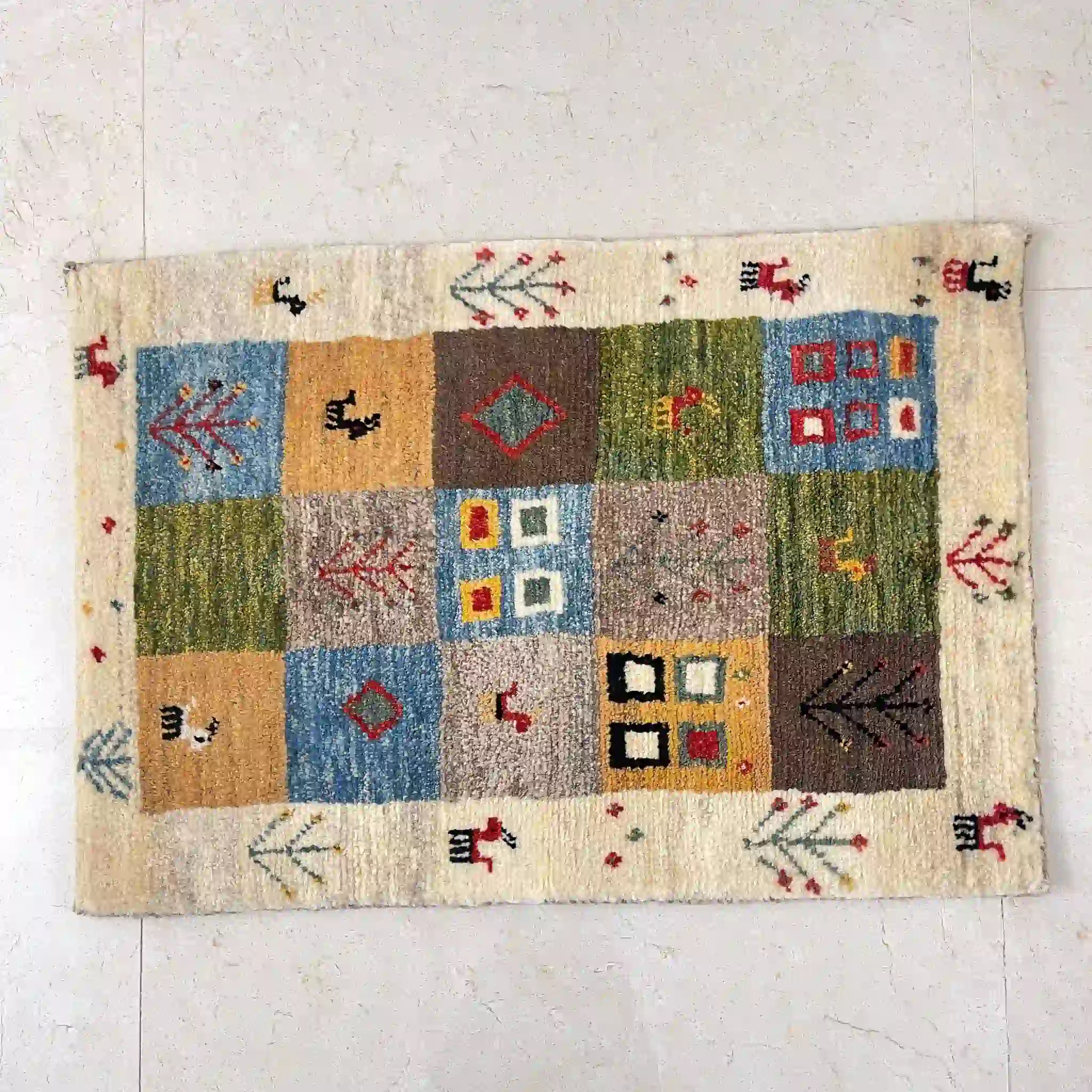 【絨毯/ラグ/ペルシャ絨毯】 ギャッベ 90×66 シラーズ産  手織り/草木染め