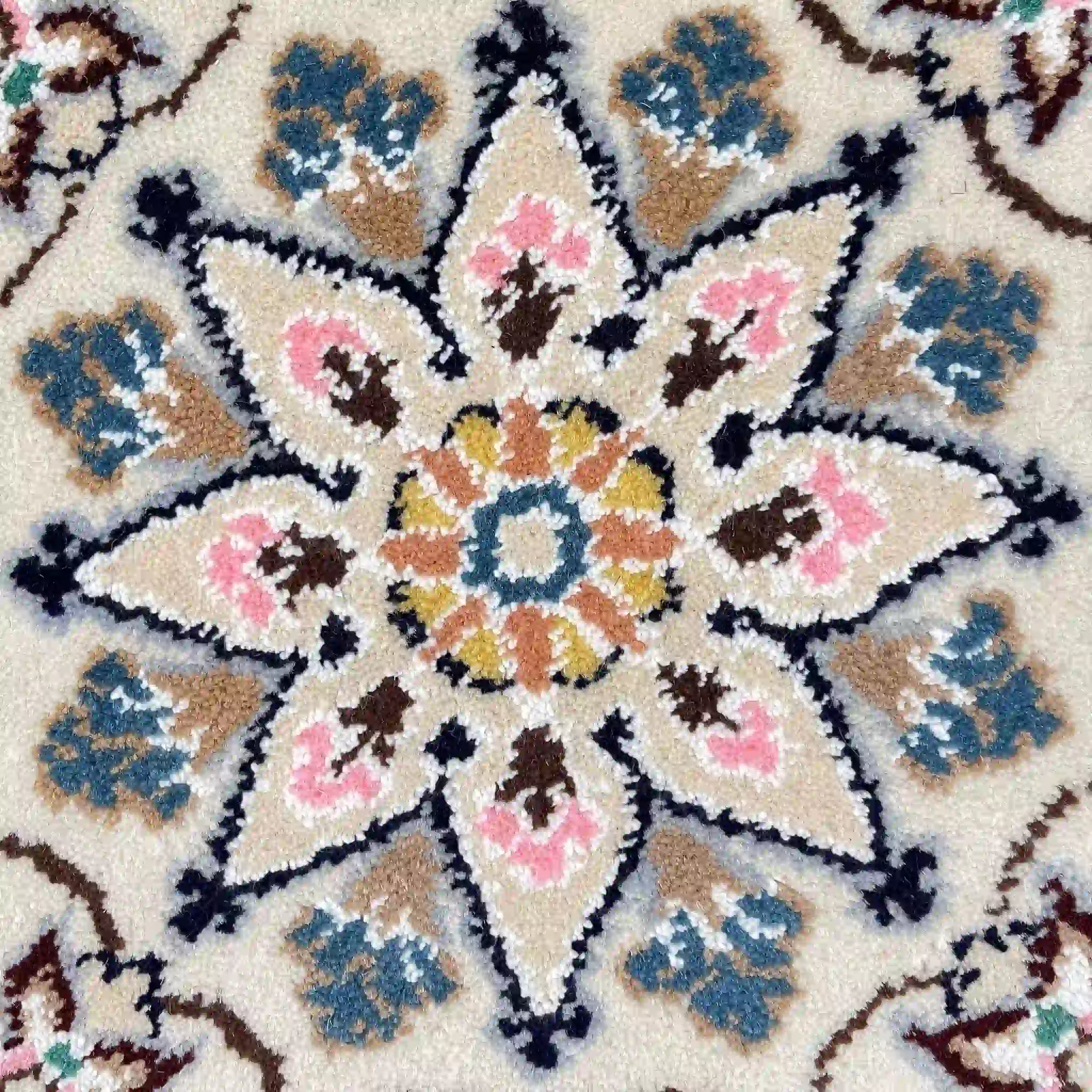 【絨毯/ラグ/ペルシャ絨毯】 ギャッベ 45×45　ナイン産 / ウールイラン / 手織り / 草木染め
