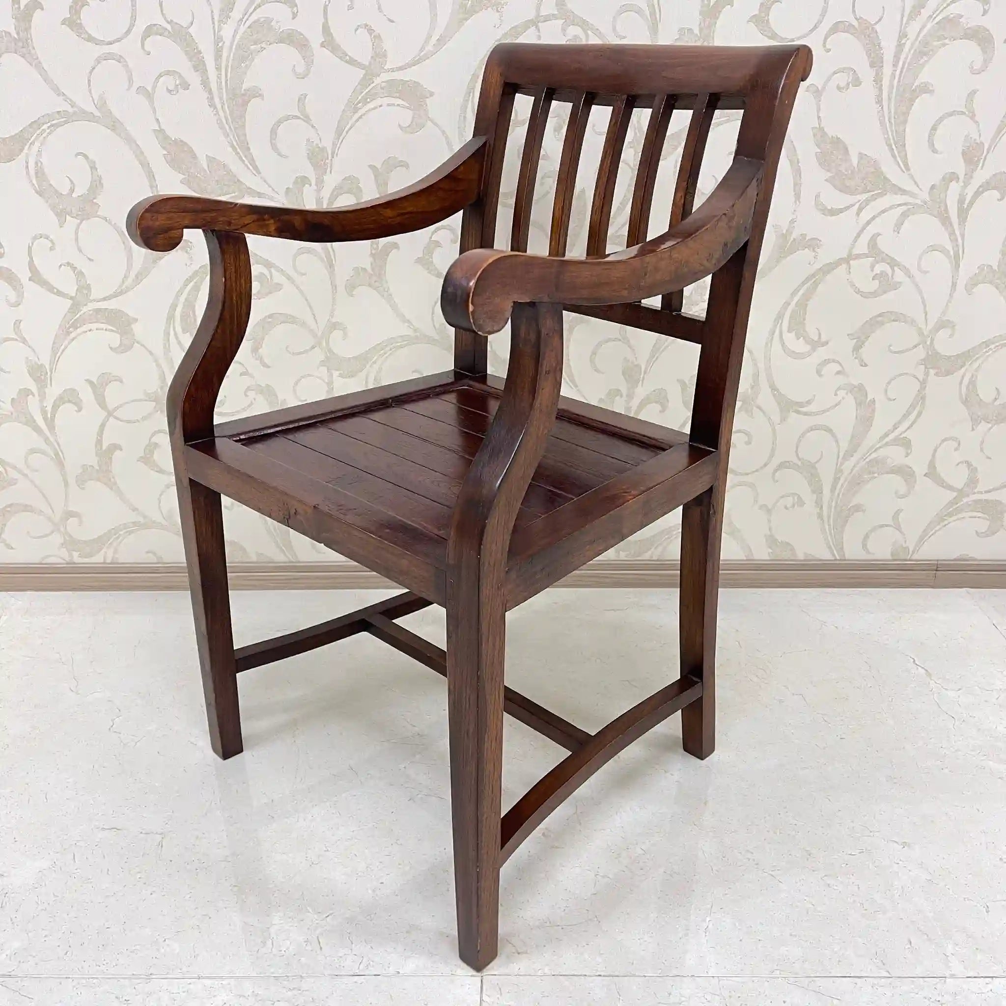 [古董] 2張白色椅子（椅墊）