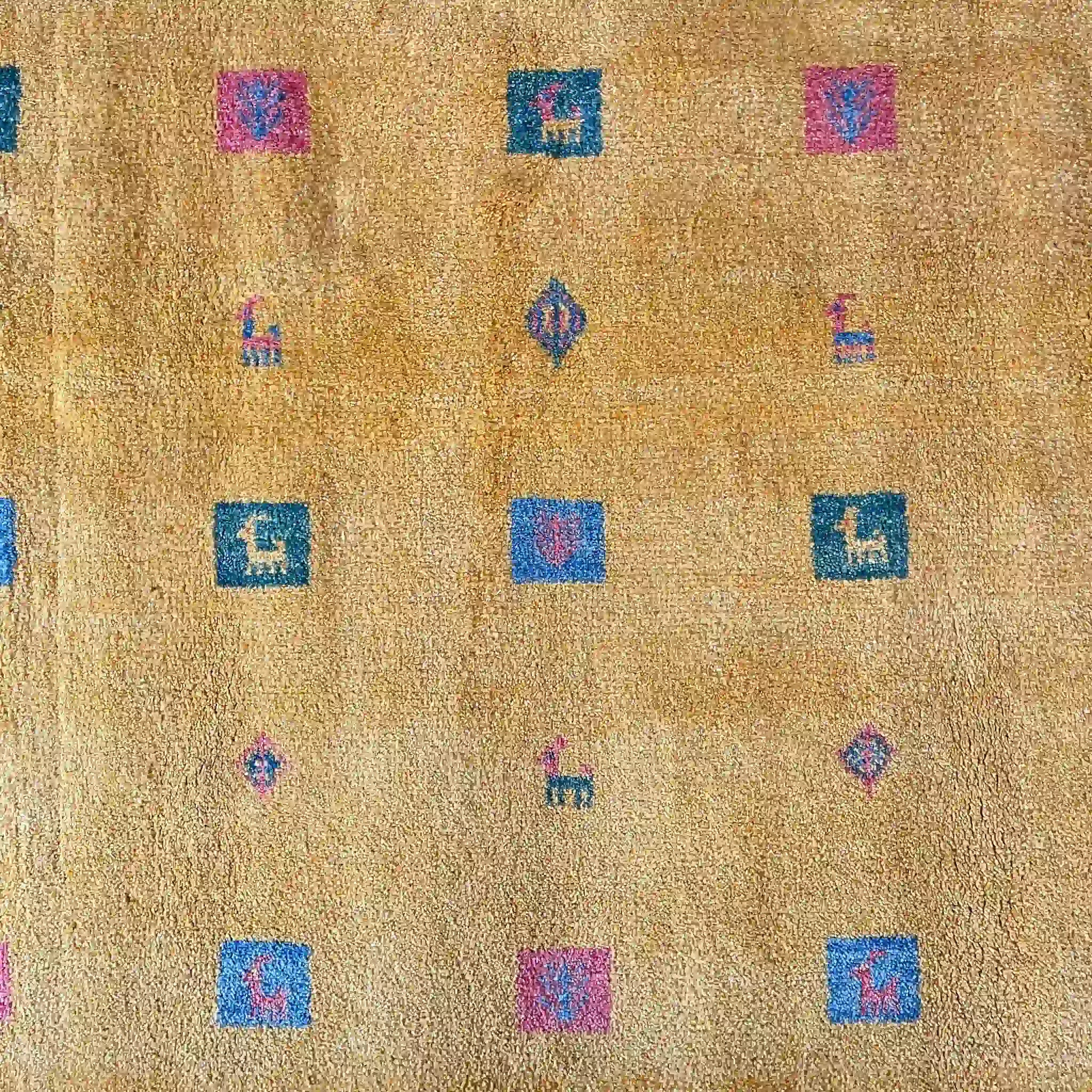 【絨毯/ラグ/ペルシャ絨毯】 ギャッベ 208×158　シラーズ産 / ウールイラン / 手織り / 草木染め