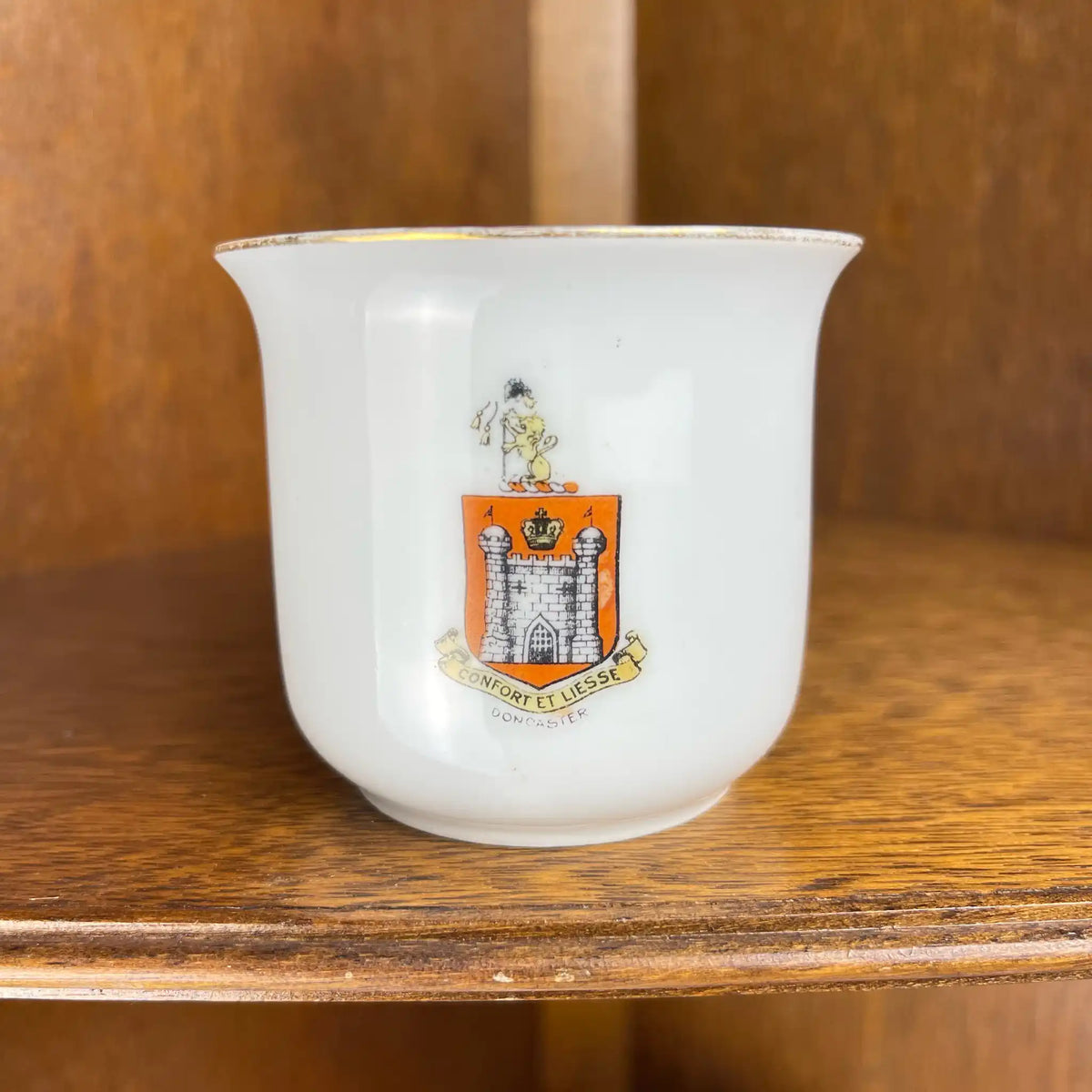 杯（玻璃杯）/陶瓷器/城堡王冠纹章，金镶边，实用装饰兼备，陶瓷杯