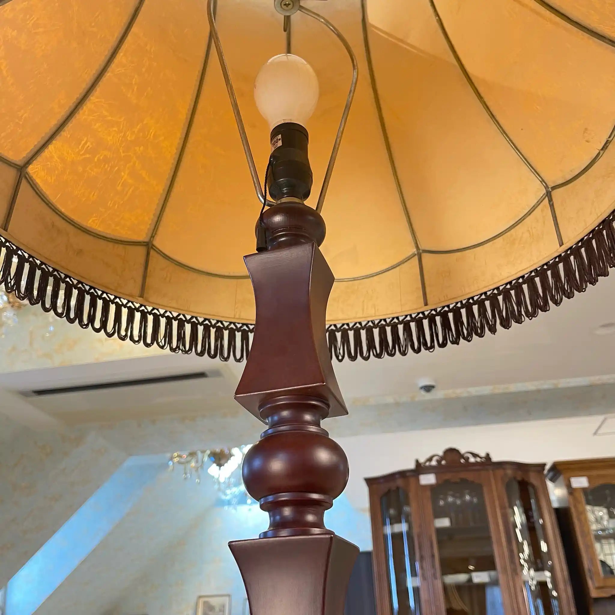[Vintage] Vintage Floor Light with Tassel Shade
