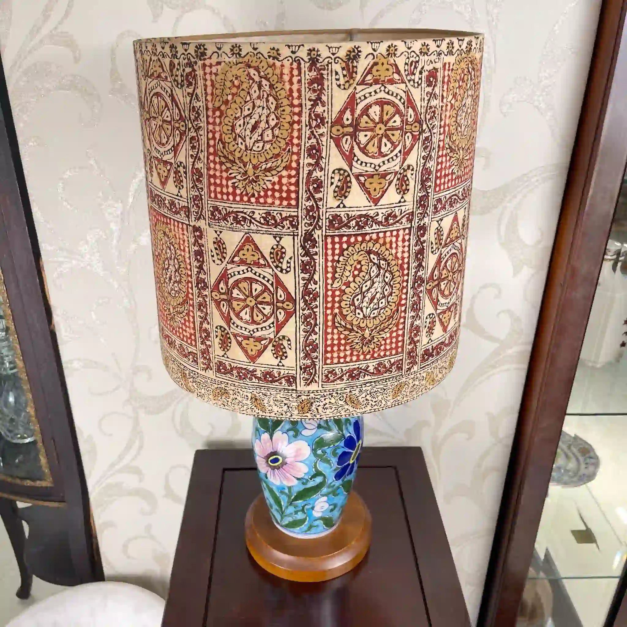 [Reused] Ceramic table lamp with chintz lampshade